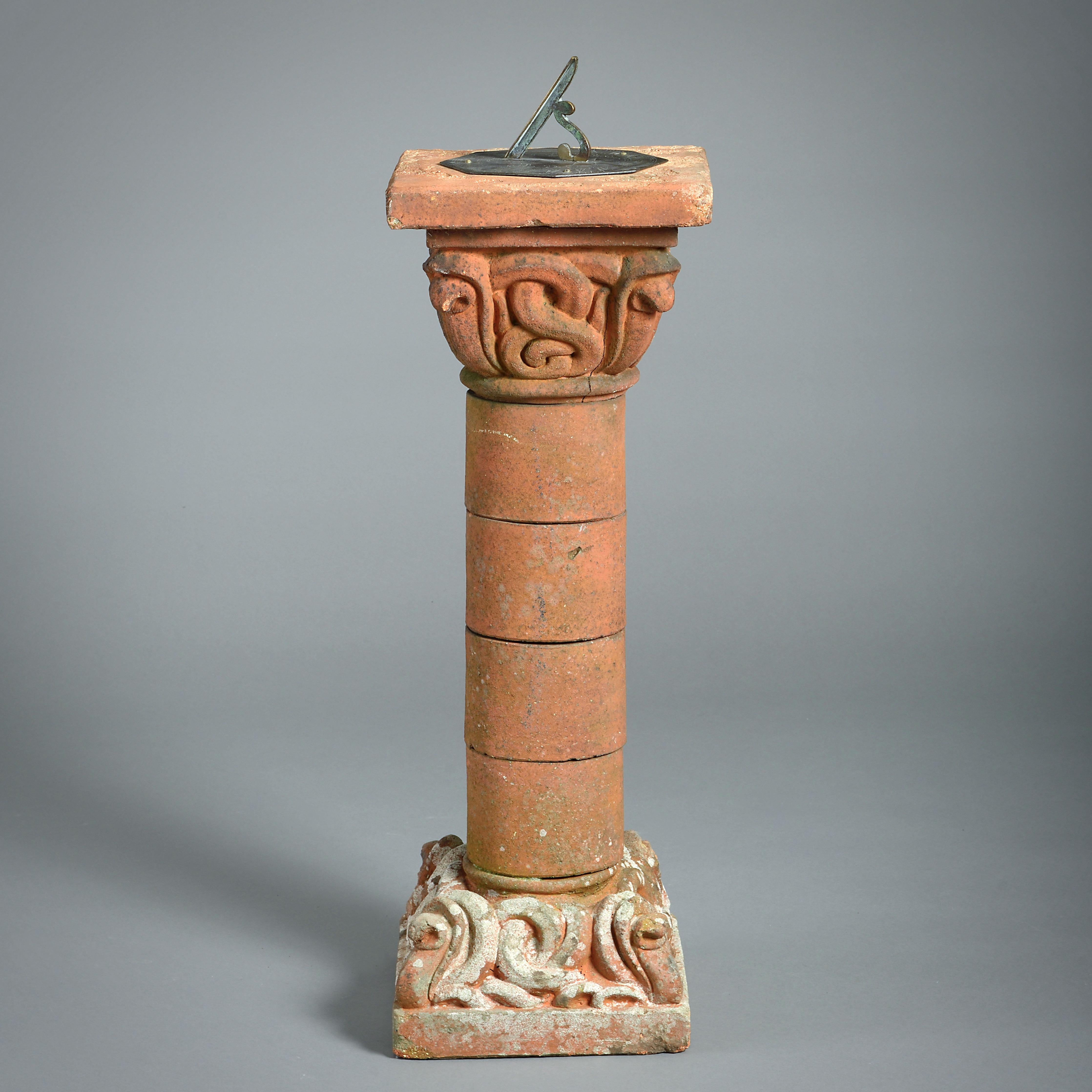 Poterie Compton Sundial Bon état - En vente à London, GB