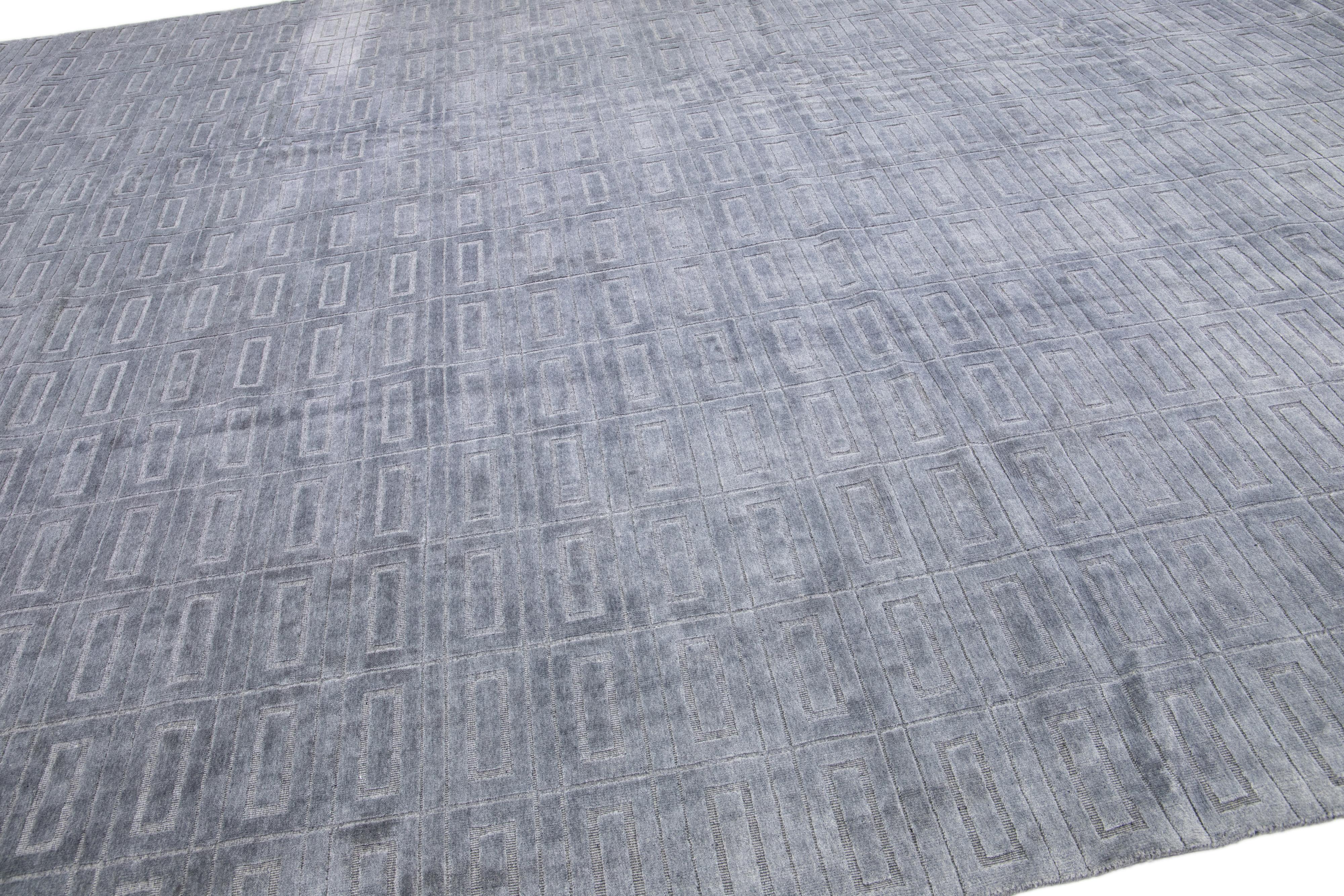 Hand-Knotted Comtemporary Handmade Wool & Silk Rug with Gray Geometric Pattern For Sale