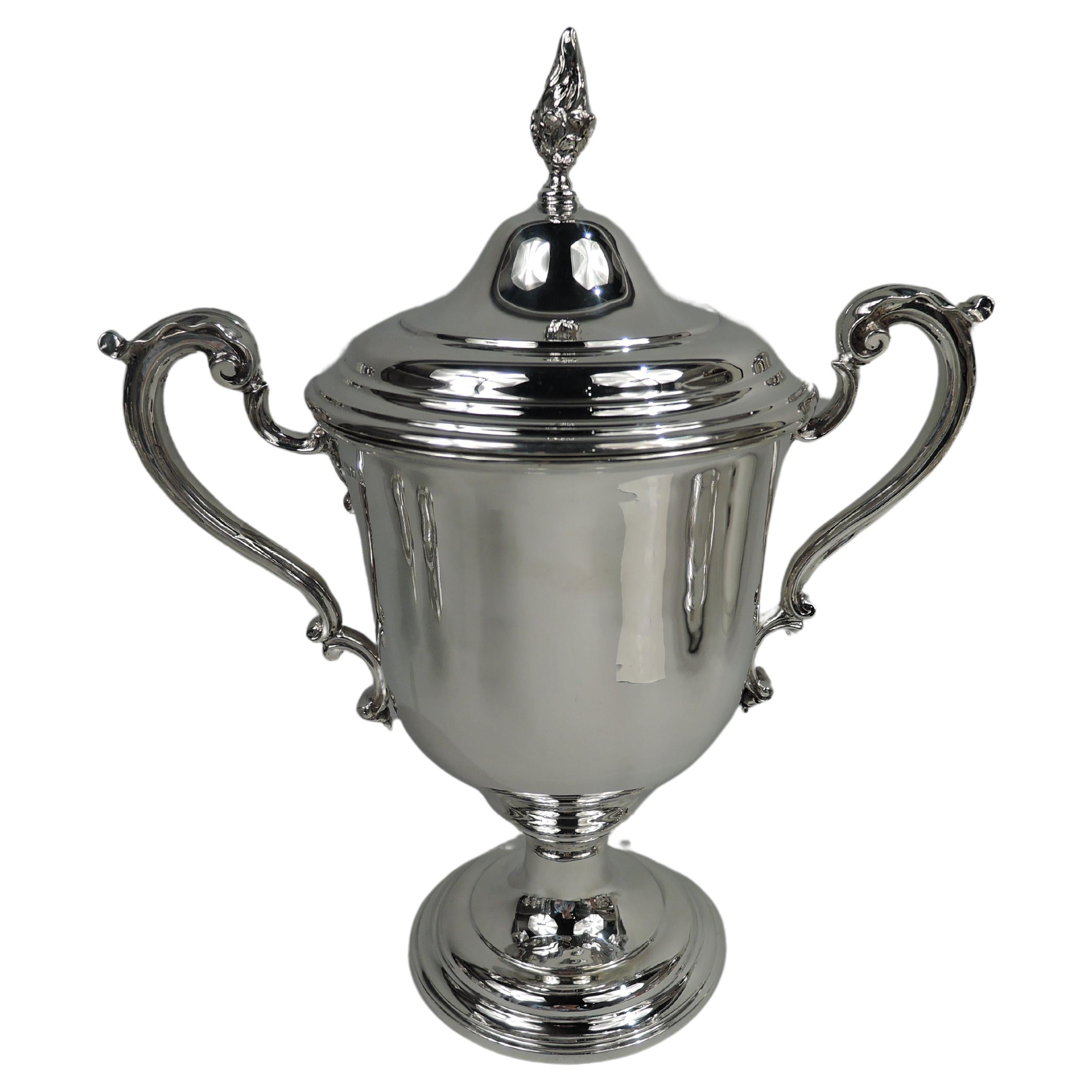 Comyns English Neoclassical Sterling Silver Trophy Cup Urn, 1922 For Sale