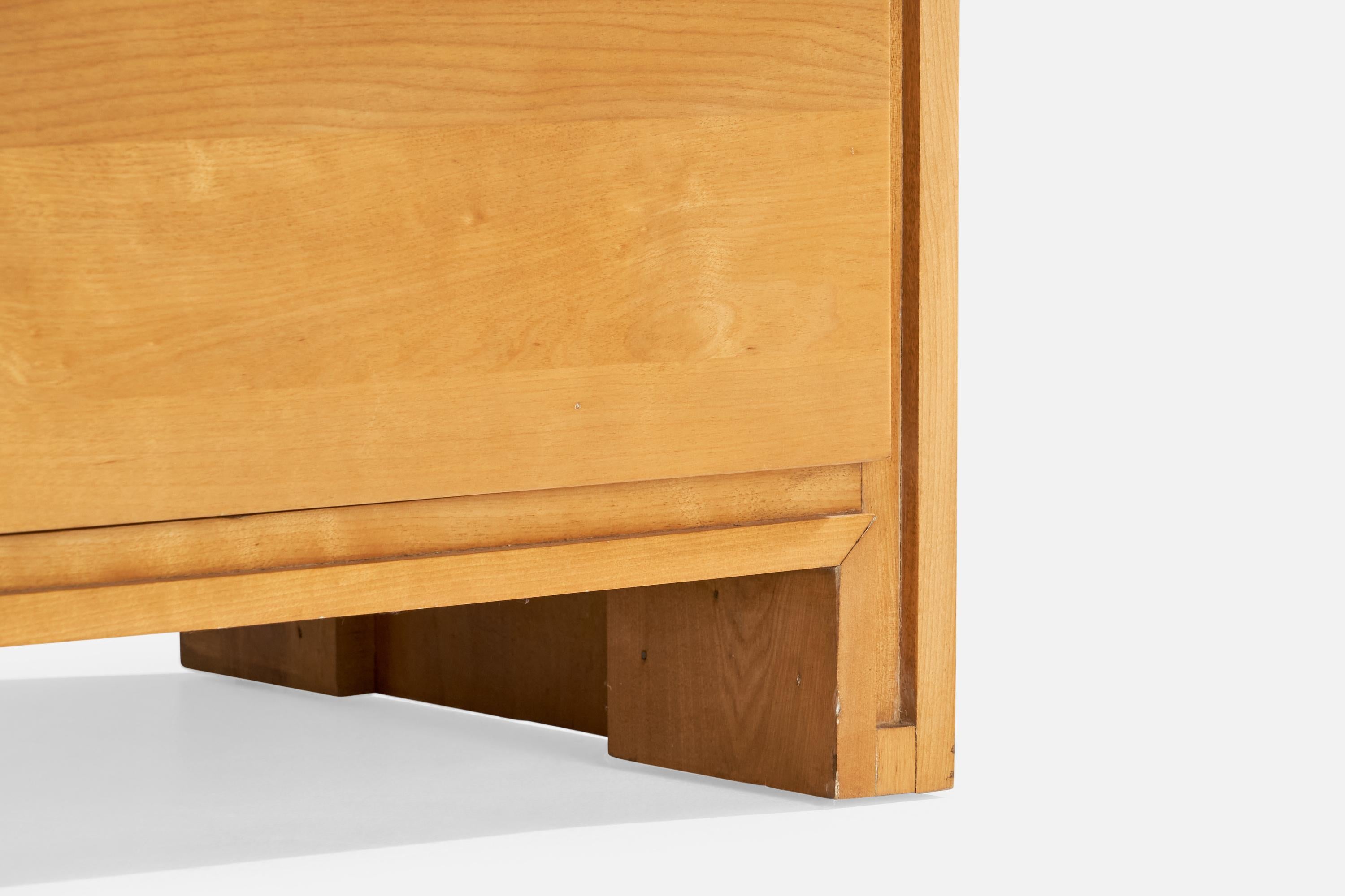 Mid-20th Century Conant Ball, Dresser, Maple, USA, 1950s