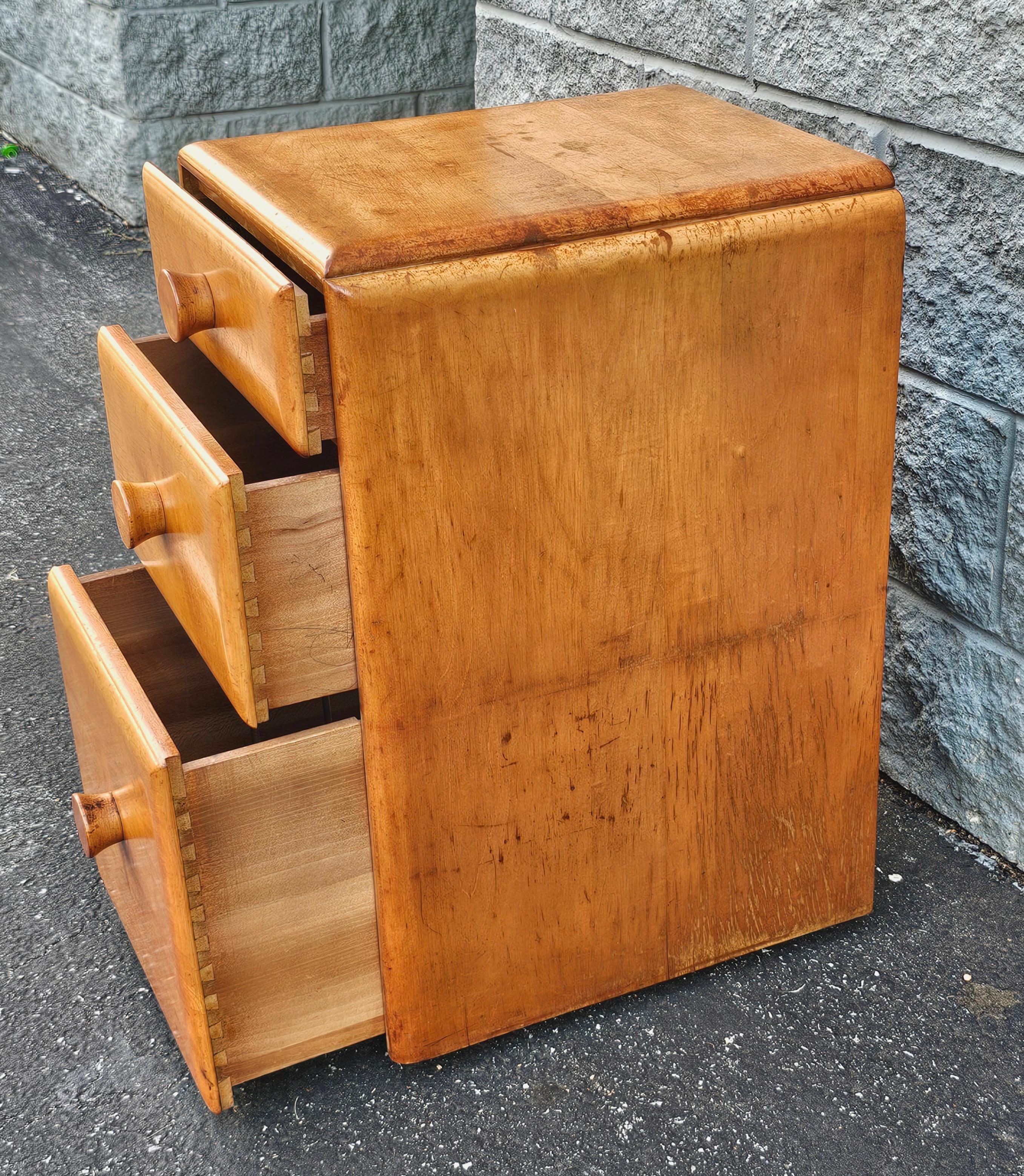 Conant Ball Early American Style Maple Bedside Chest of Drawers Nightstand For Sale 1