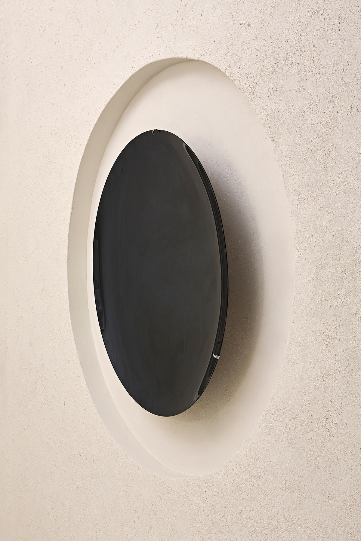 Postmoderne Miroir noir concave par Homa en vente
