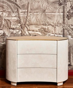 Konkave Kommode aus Bergkristall, von Studio Glustin