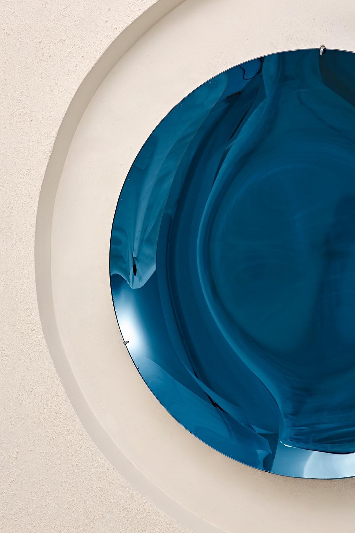 Postmoderne Miroir concave bleu foncé Homa en vente