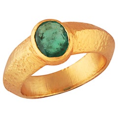 Concave Emerald Ring