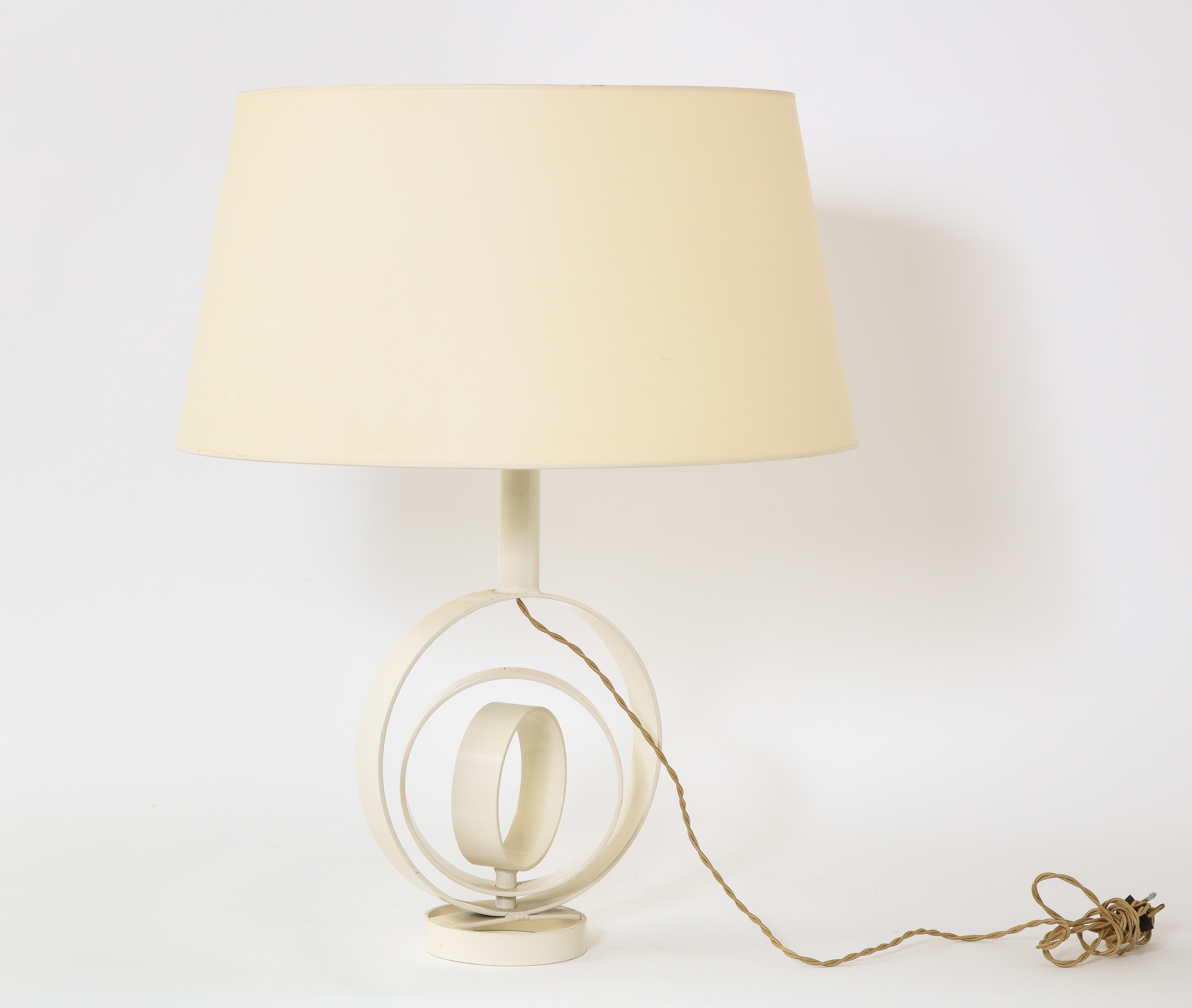French Concentric Ring Painted Metal Table Lamp, France, 1970s For Sale