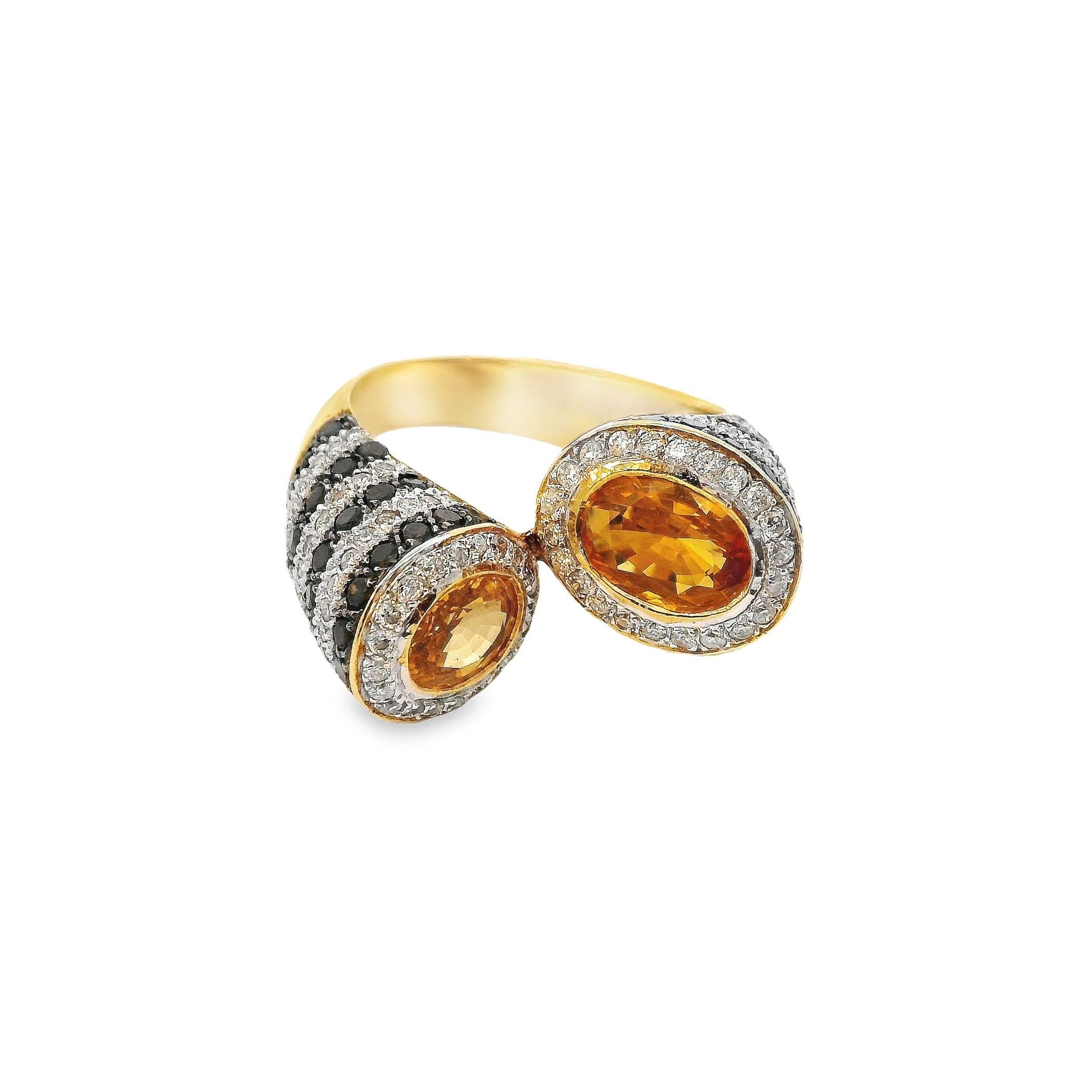 Concentric Gelber Saphir Ring aus 18 Karat Gelbgold mit schwarzem und weißem Diamant im Angebot 1