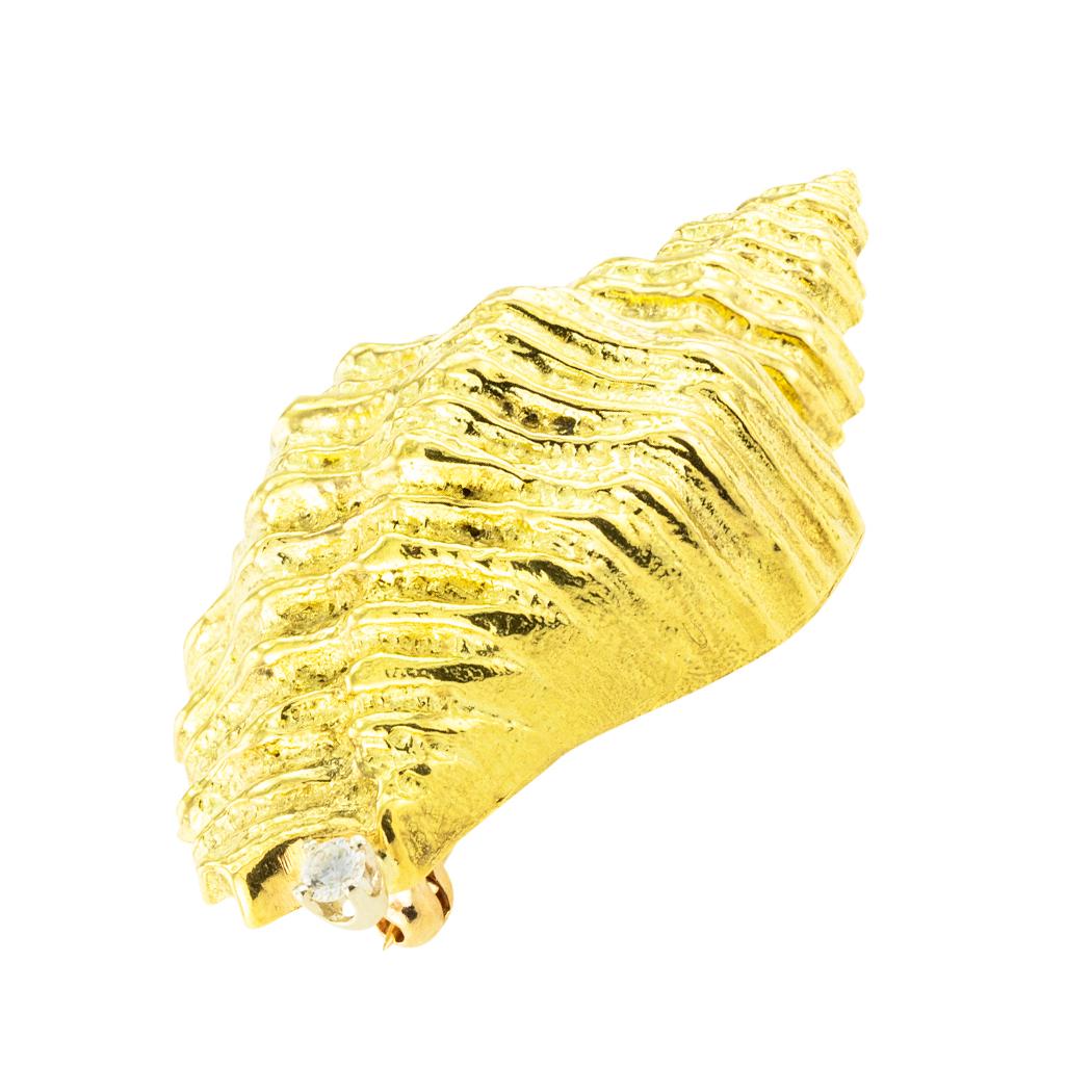 Round Cut Conch Diamond Yellow Gold Brooch For Sale
