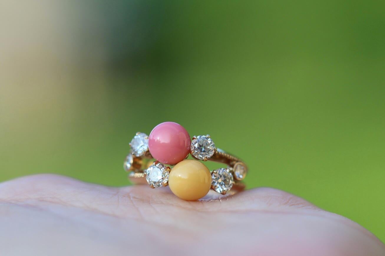 Conch Pearl and Diamond 18 Karat Gold Ring 3