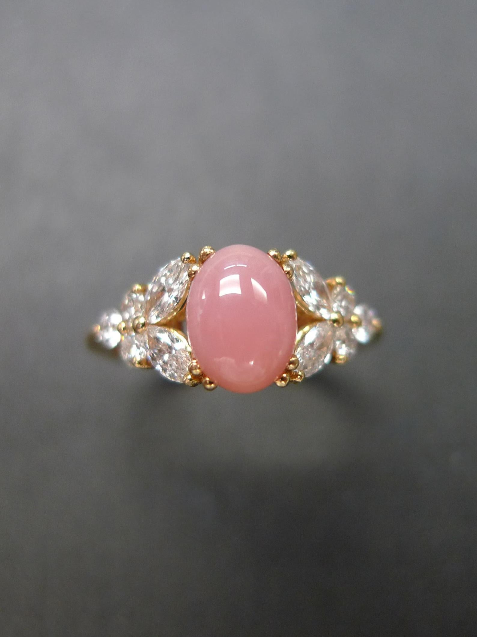 Muschelperle und Marquise Diamant Einzigartiger Verlobungsring für jeden Tag 18K Gelbgold im Zustand „Neu“ im Angebot in Hong Kong, HK