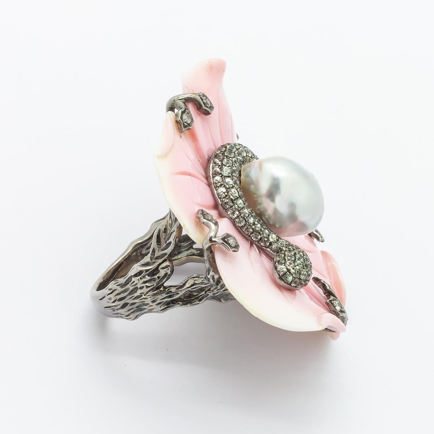 Modern Conch Shell Flower and Snake Ring
