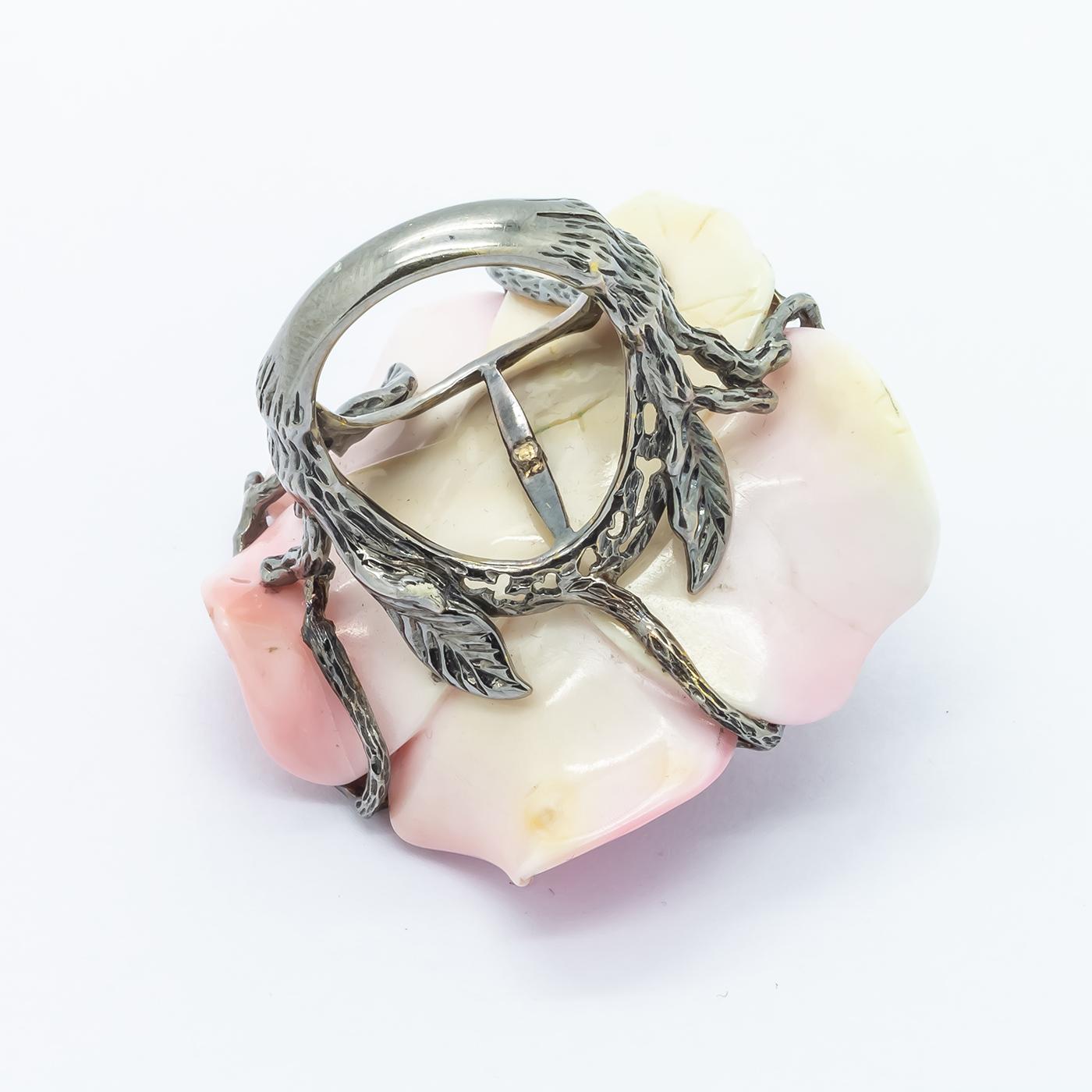 Round Cut Conch Shell Flower and Snake Ring