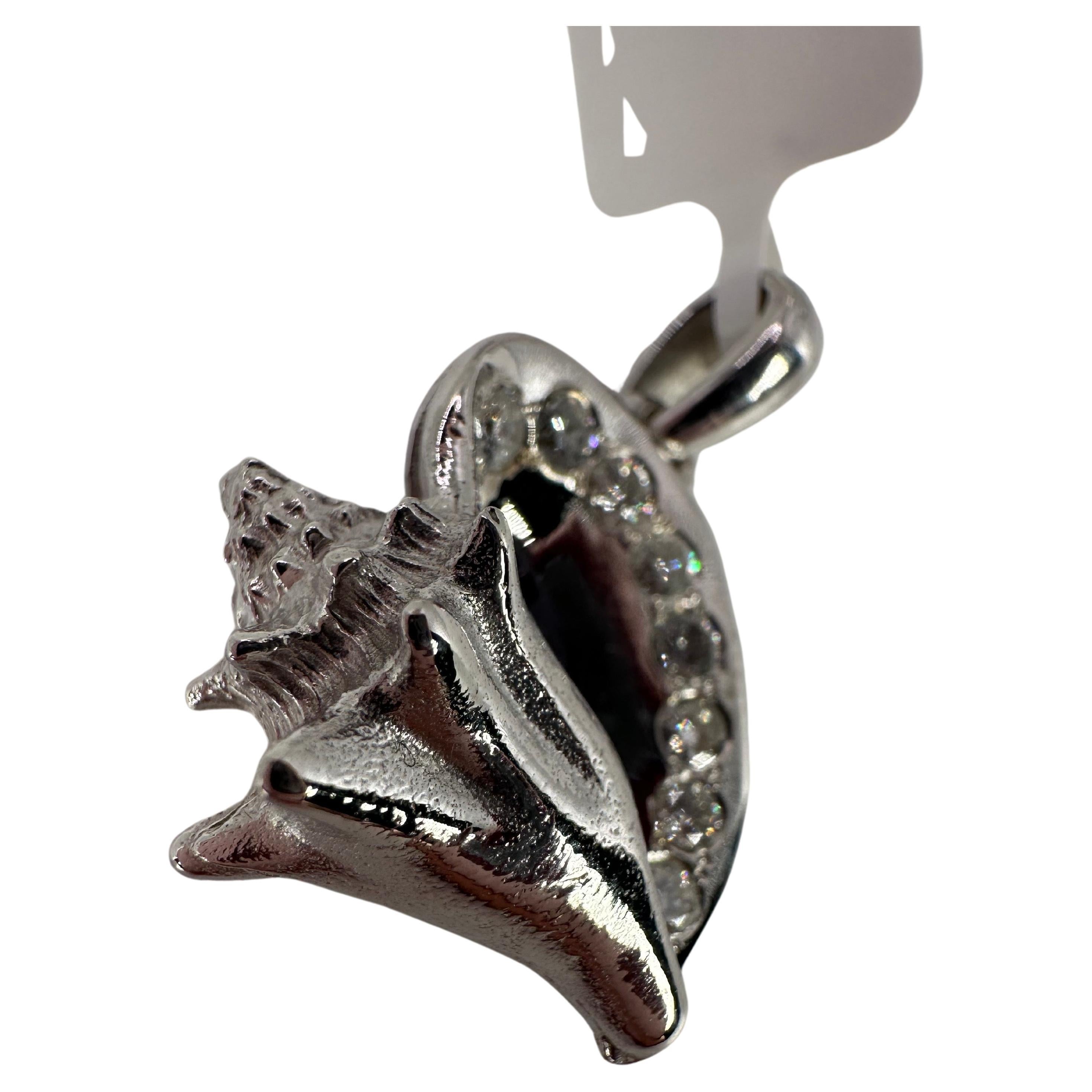 Conch Shell pendant 14KT gold Diamond pendant