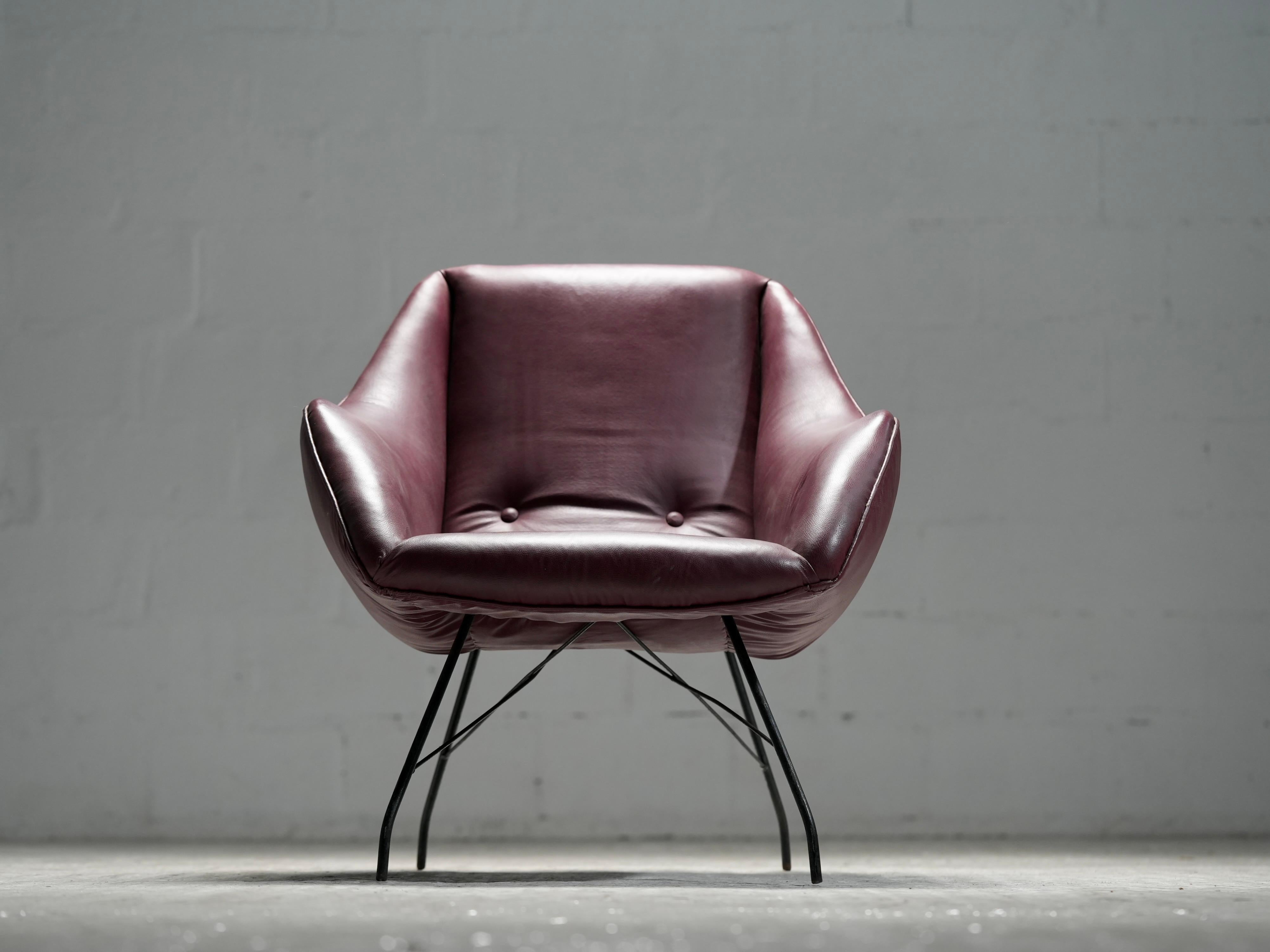 20th Century 'Concha' Lounge Chair by Carlo Hauner and Martin Eisler, Brazil, 1950's For Sale