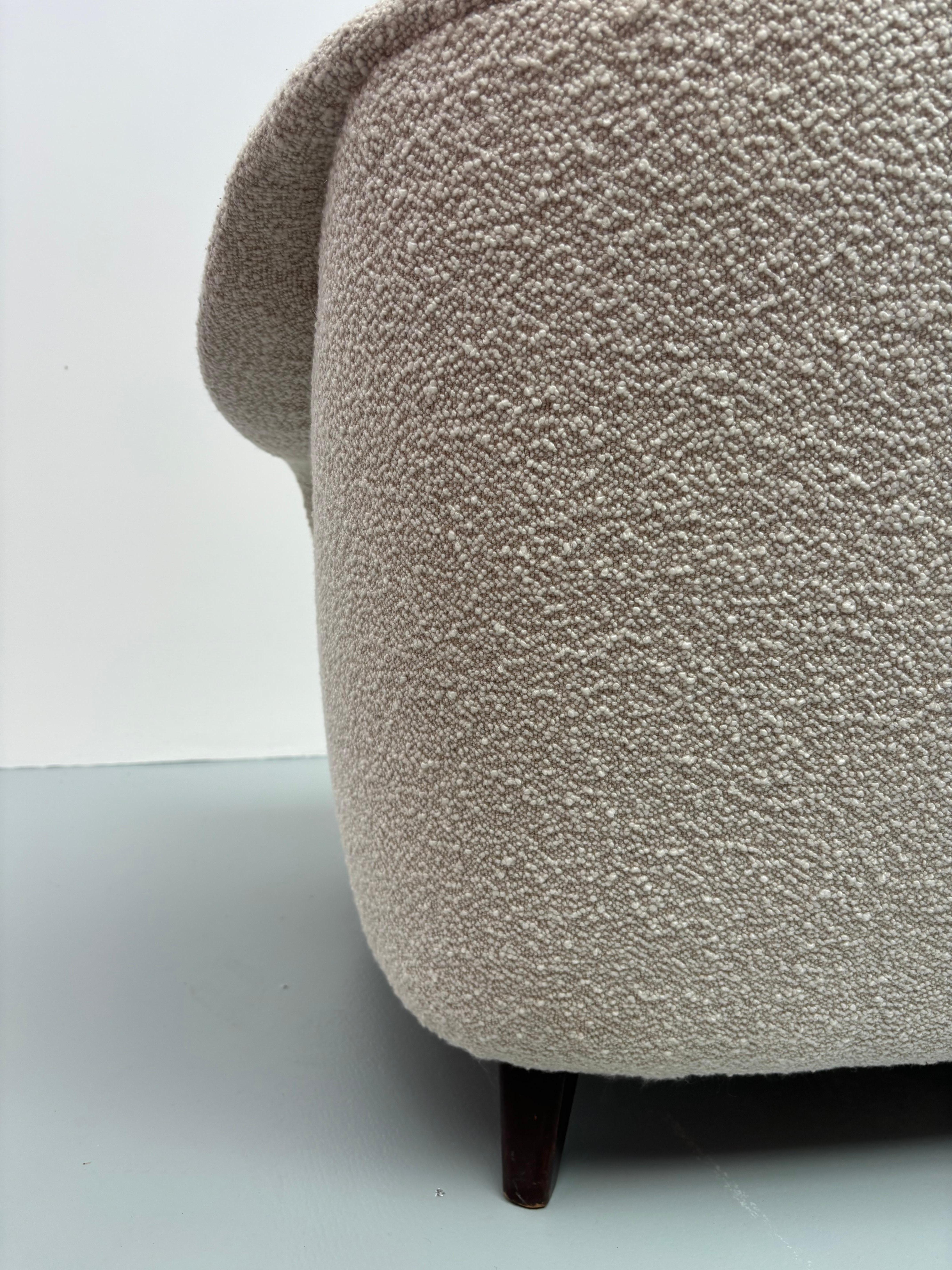Sofá Concha de Joaquim Tenreiro en venta 2