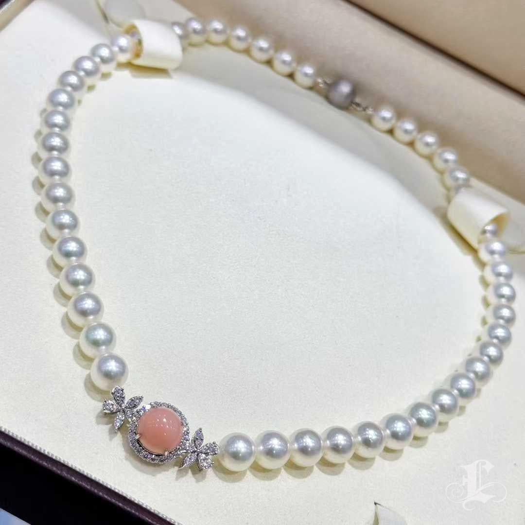【Conchéa】5.85ct Conch Pearl & Aurora Akoya Pearl Diamond Necklace en vente 3