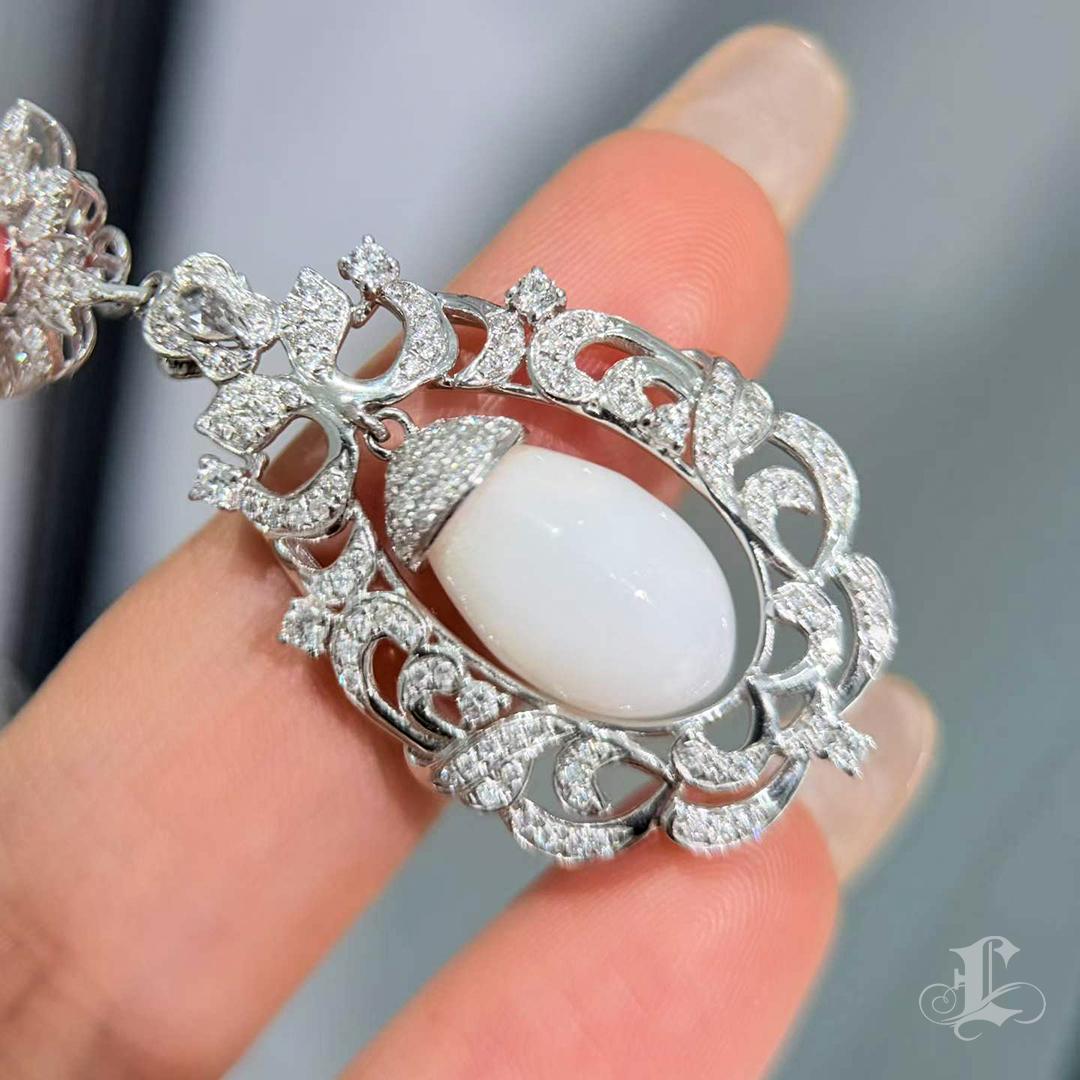Donna 【Conchéa】 Collana con ciondolo convertibile in platino con perle e vongole giganti in vendita