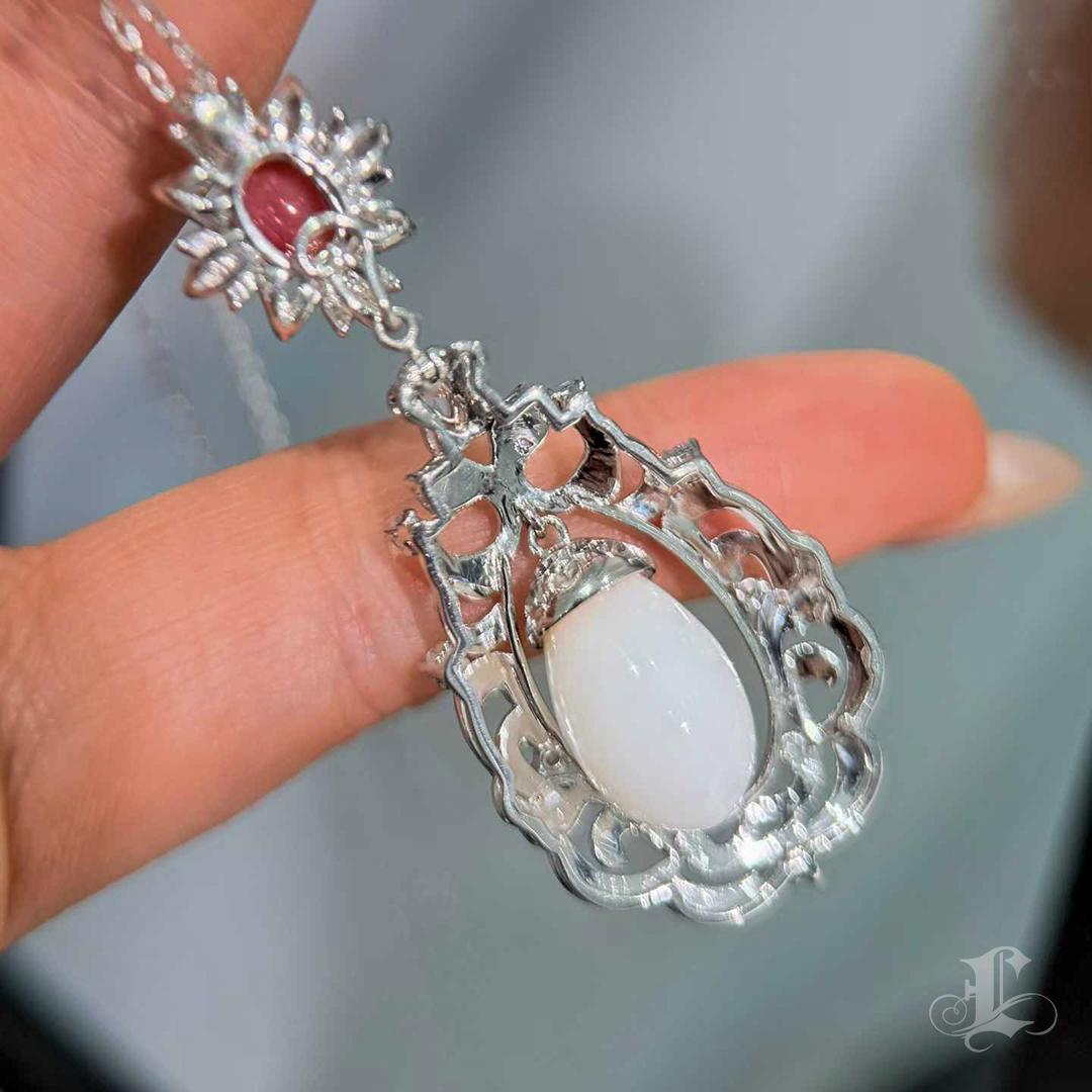 【Conchéa】 Collana con ciondolo convertibile in platino con perle e vongole giganti in vendita 3
