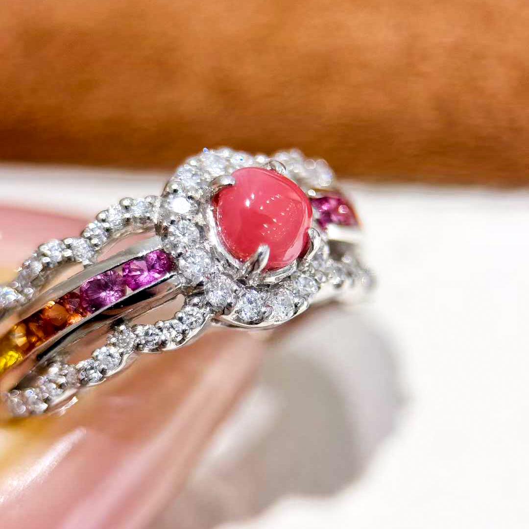 【Conchéa】Conch Pearl Platinum Multicolor Sapphire & Diamond Halo Ring - 0.57ct Pour femmes en vente