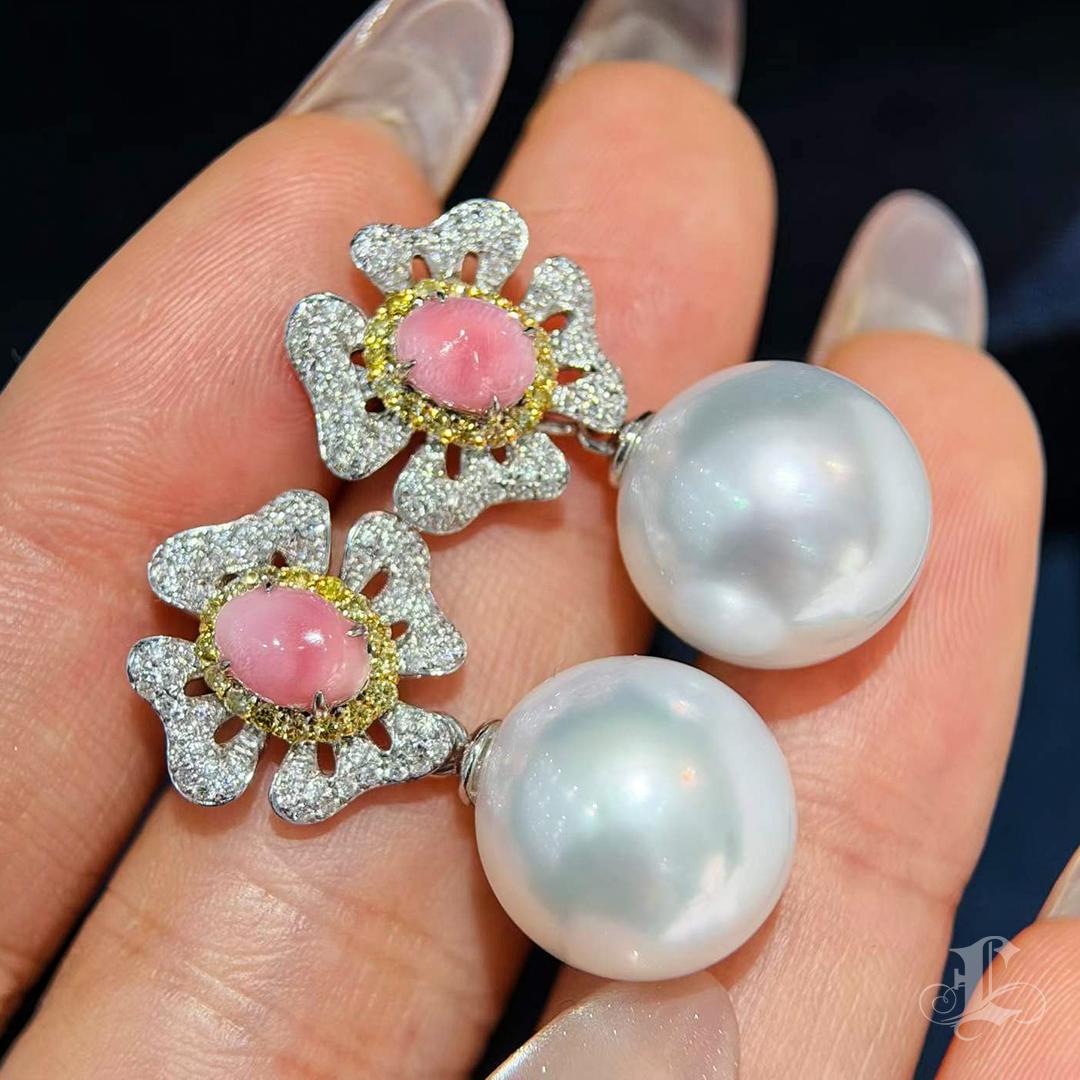 【Conchéa】 Orecchini con perle e mari del sud a doppio filo -1,55 ct In condizioni Nuovo in vendita a New York, NY