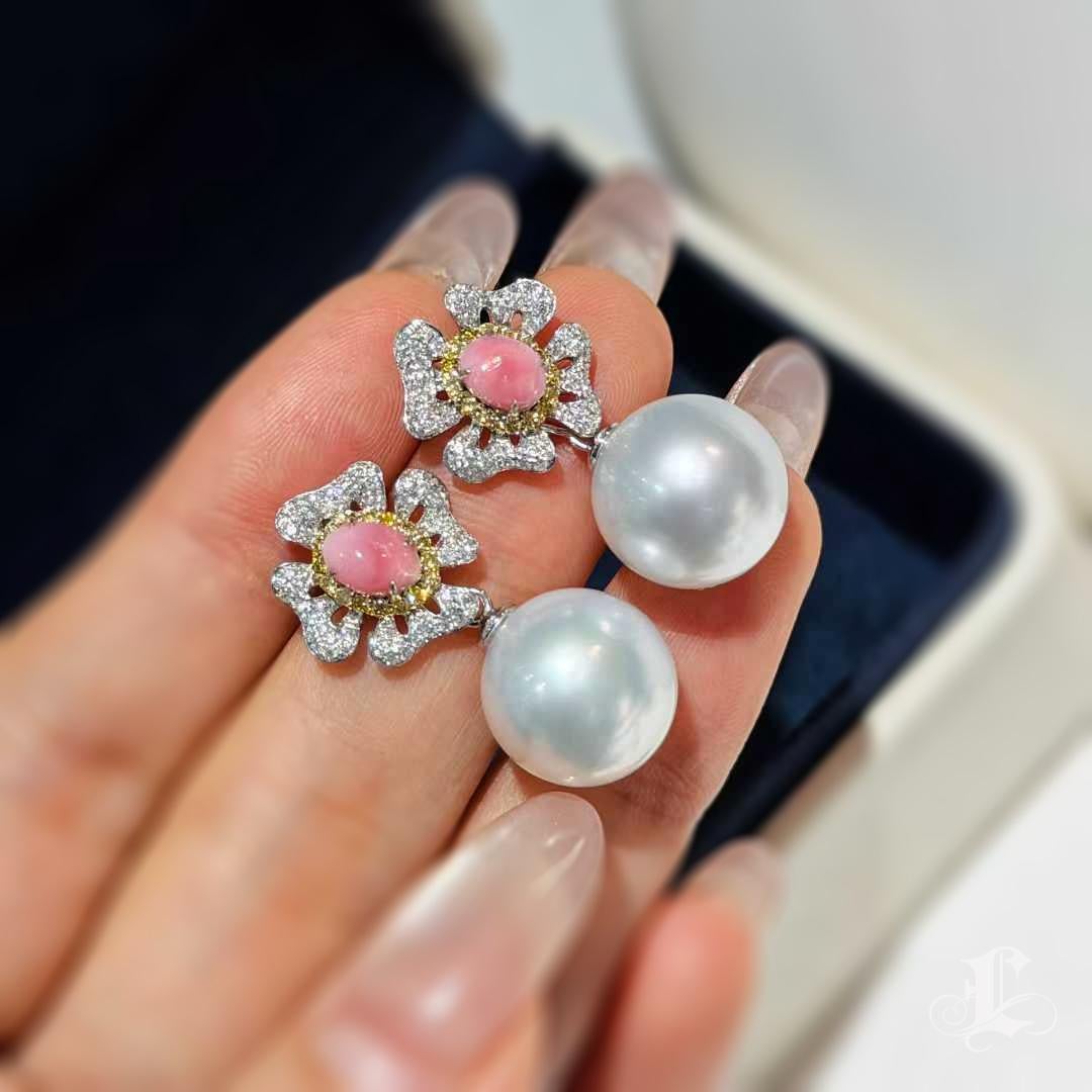 【Conchéa】 Orecchini con perle e mari del sud a doppio filo -1,55 ct in vendita 1