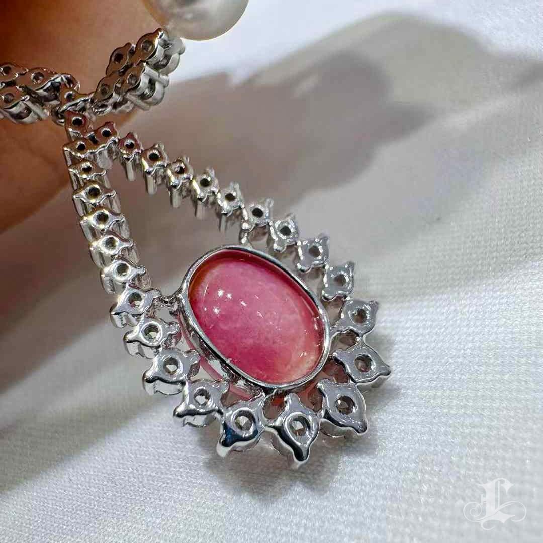 Conchéa】 Collana con ciondolo di perle Conchiglia con perle Akoya e diamanti - 3,1 carati in vendita 5