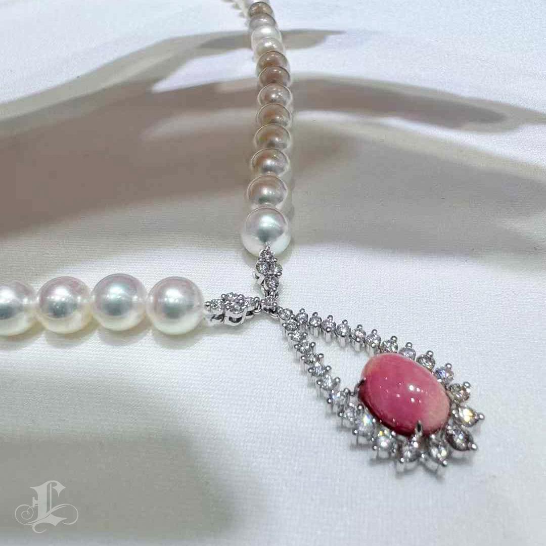 Conchéa】 Collana con ciondolo di perle Conchiglia con perle Akoya e diamanti - 3,1 carati in vendita 4
