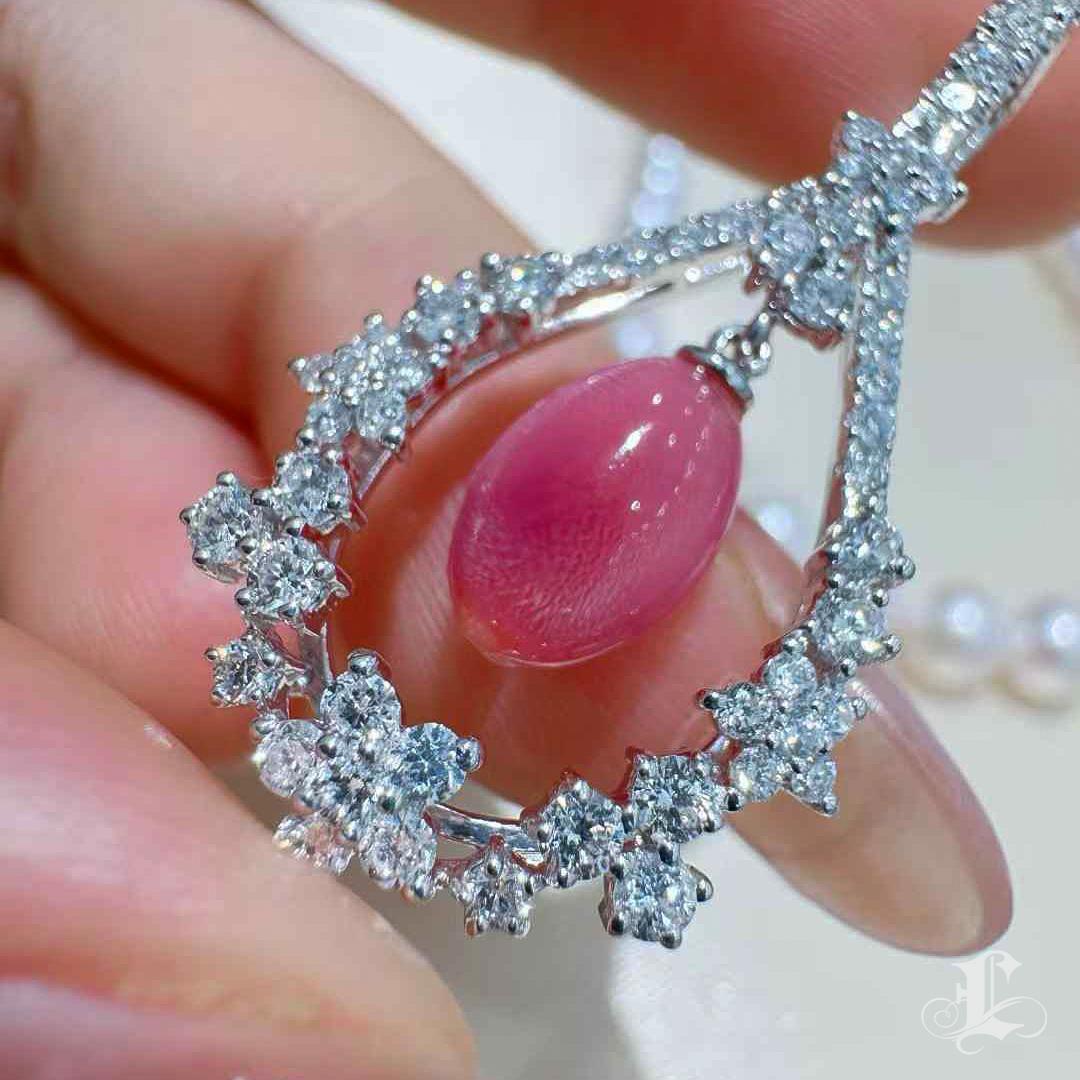 Uncut 【Conchéa】Flame Halo Conch Pearl & Diamond Pendant — 1.87ct