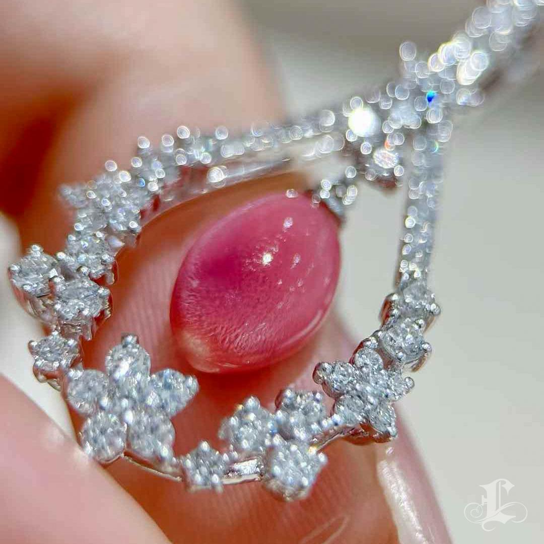 【Conchéa】Flame Halo Conch Pearl & Diamond Pendant — 1.87ct 3