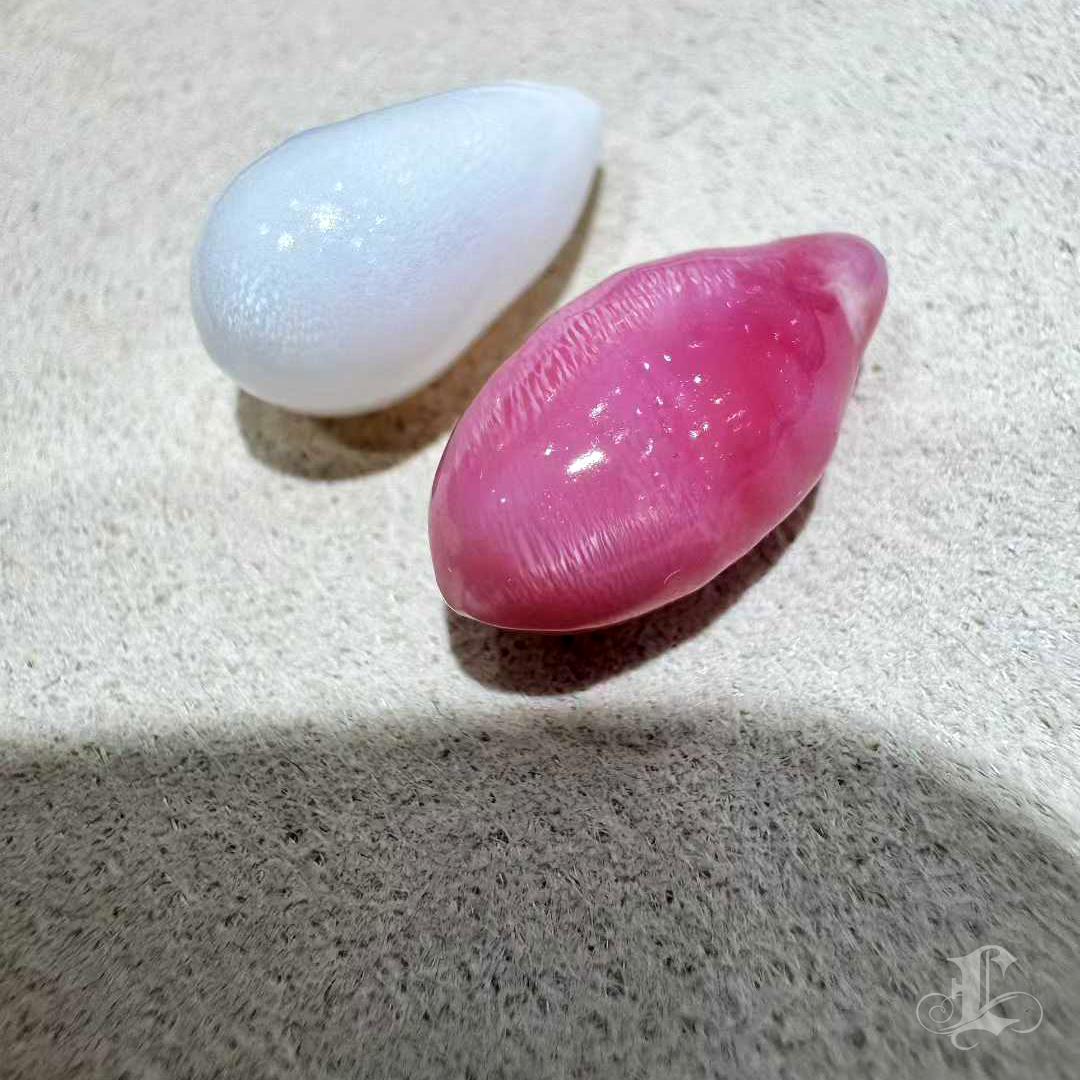 Women's 【Conchéa】Flame Kissed Twins — 5.49ct Conch Pearl & 6.0ct Giant Clam Pearl For Sale