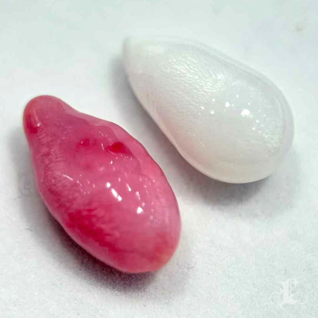 【Conchéa】Flame Kissed Twins — 5.49ct Conch Pearl & 6.0ct Giant Clam Pearl For Sale 2