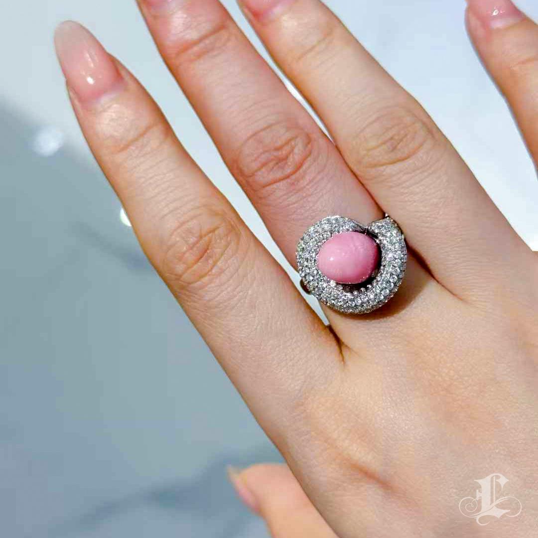 Non taillé 【Conchéa】Bague à diamants en perles de Calla Conch flamboyantes - 6.05ct en vente