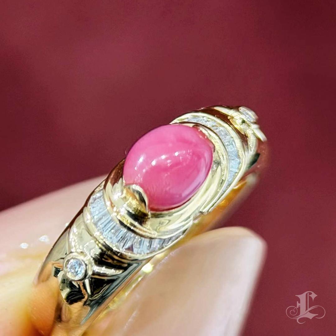 【Conchéa】Heritage Flamingo Conch Pearl Baguette Diamond Ring - 1.0 ct en vente 4
