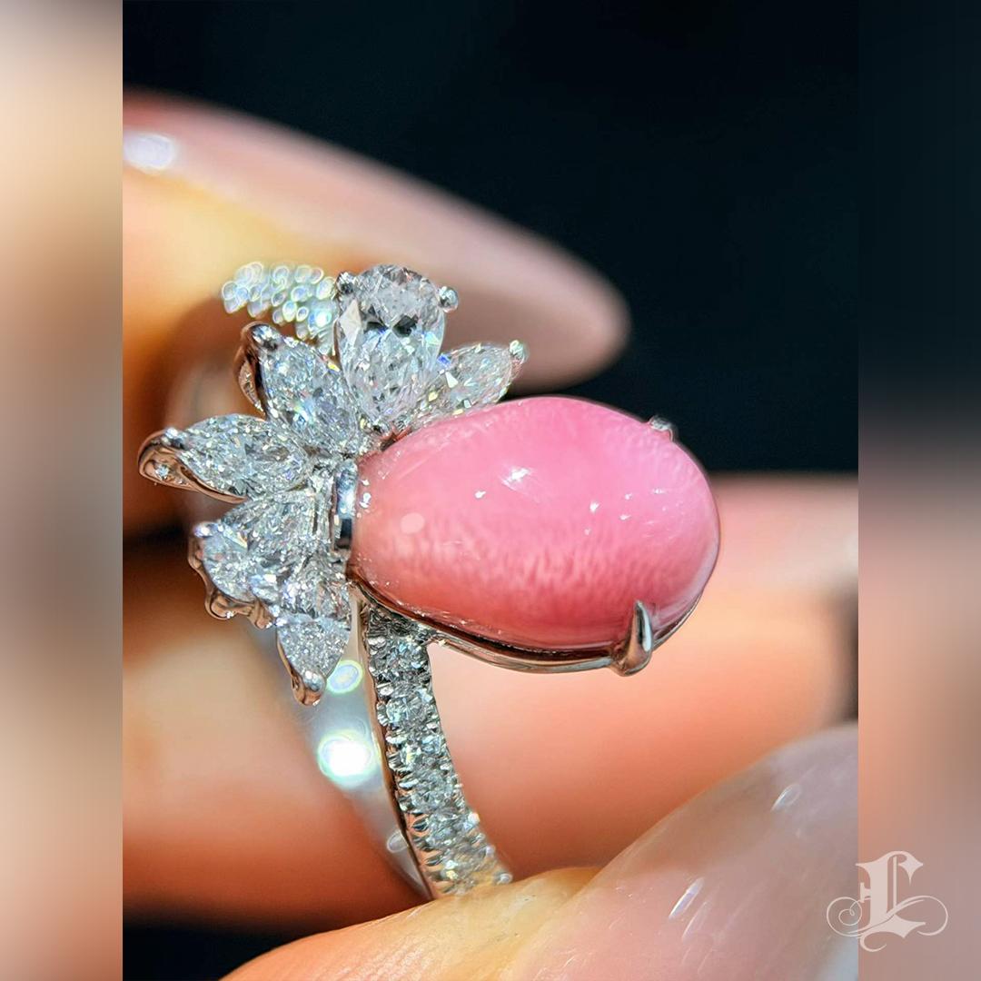 【Conchéa】 Anello di diamanti con perle di conchiglia naturale Flamingo Bloom - 2,63 ct in vendita 3