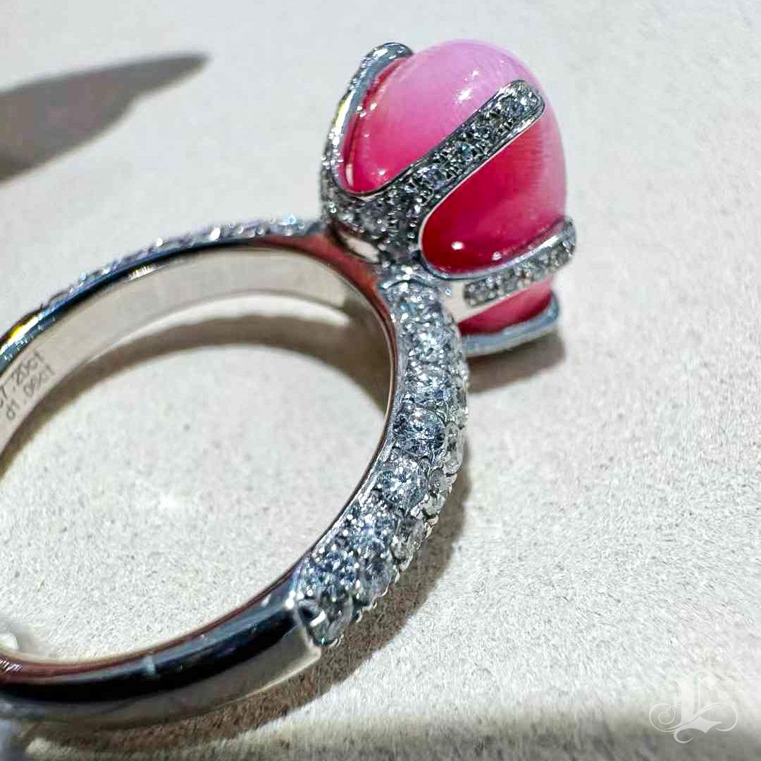 Women's 【Conchéa】Imperial Flame Conch Pearl & Diamond Ring — 7.2ct For Sale