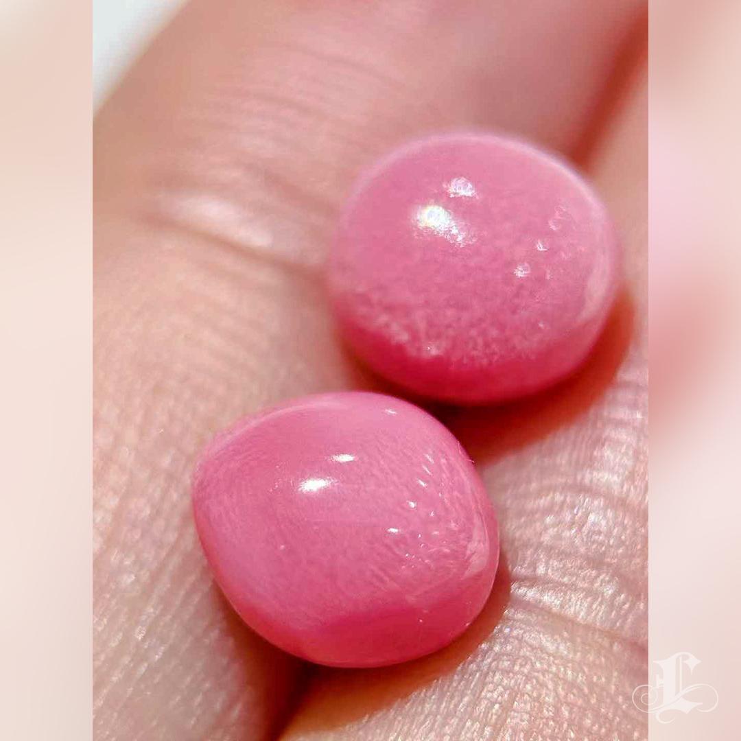 【Conchéa】Matched Pair of Flamingo Pink Conch Pearls  – 2.6ct & 3.12ct For Sale 4