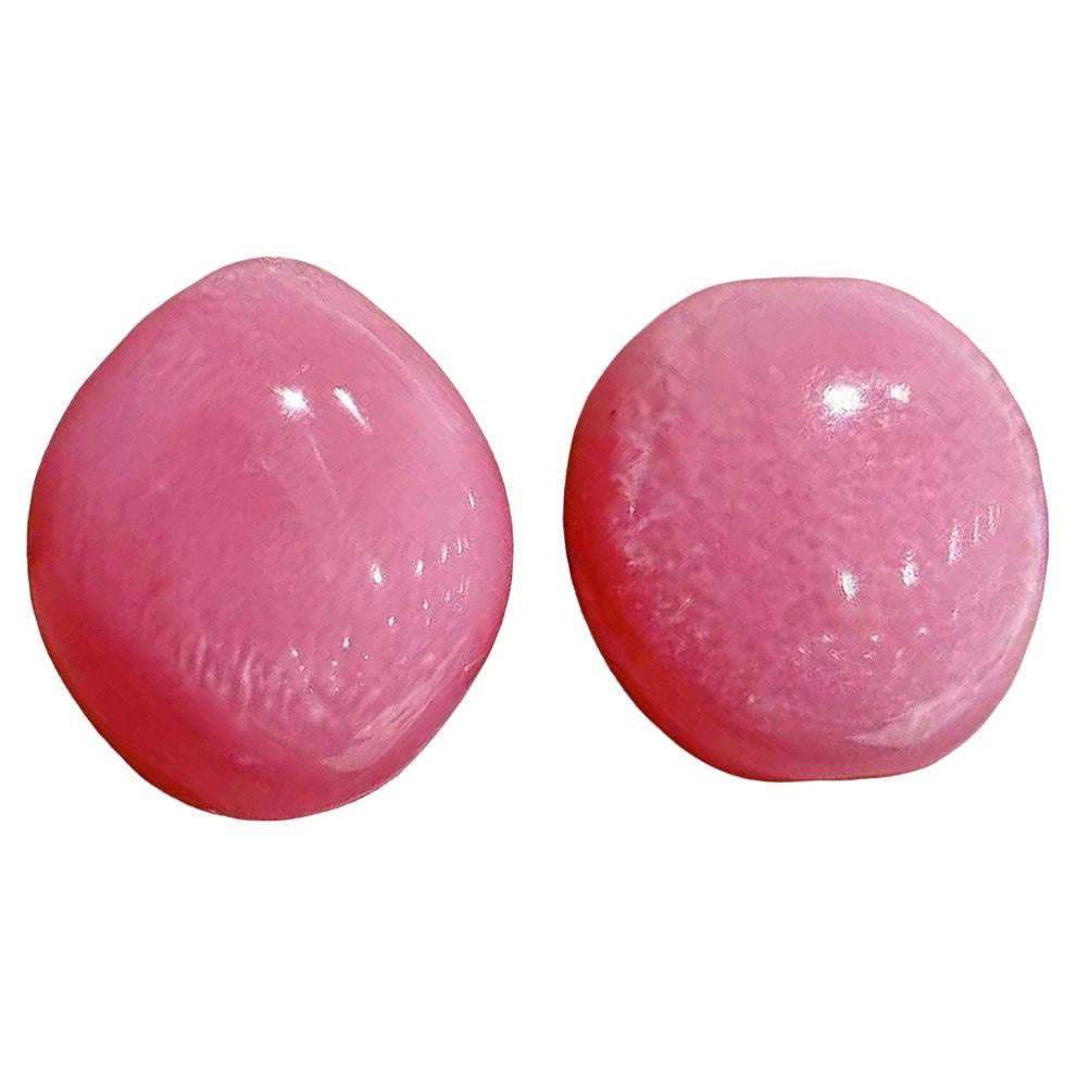 【Conchéa】Matched Pair of Flamingo Pink Conch Pearls  – 2.6ct & 3.12ct For Sale