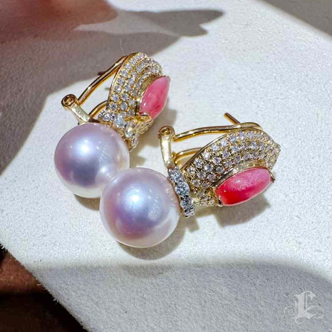【Conchéa】Boucles d'oreilles pendantes en perles de conque mystiques et diamants Akoya - 0.97ct en vente 6