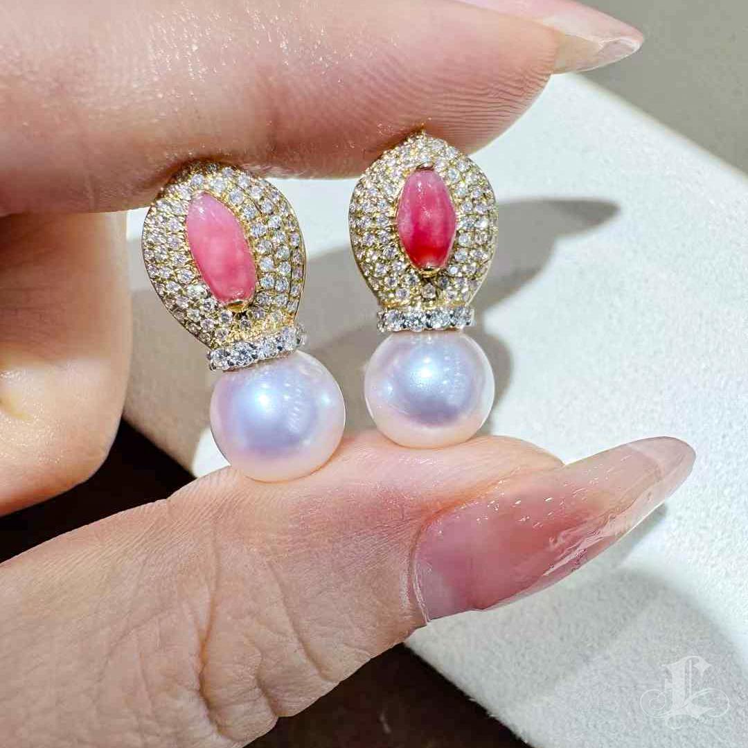 【Conchéa】Boucles d'oreilles pendantes en perles de conque mystiques et diamants Akoya - 0.97ct en vente 3