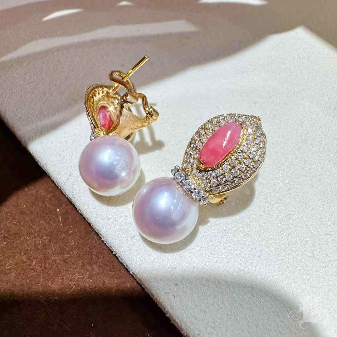 【Conchéa】Boucles d'oreilles pendantes en perles de conque mystiques et diamants Akoya - 0.97ct en vente 4