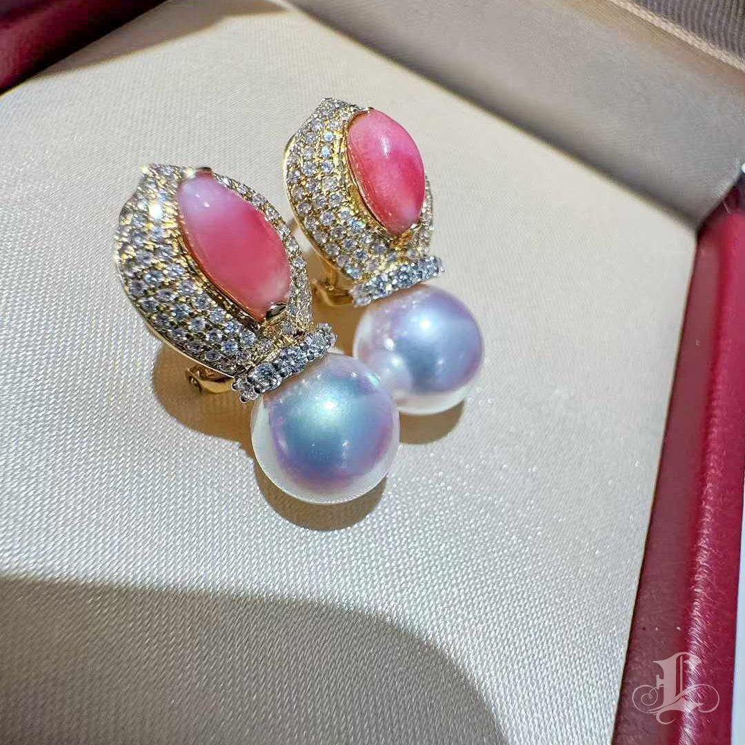 【Conchéa】 Orecchini a goccia con perle mistiche e diamanti Akoya - 1.6ct In condizioni Nuovo in vendita a New York, NY