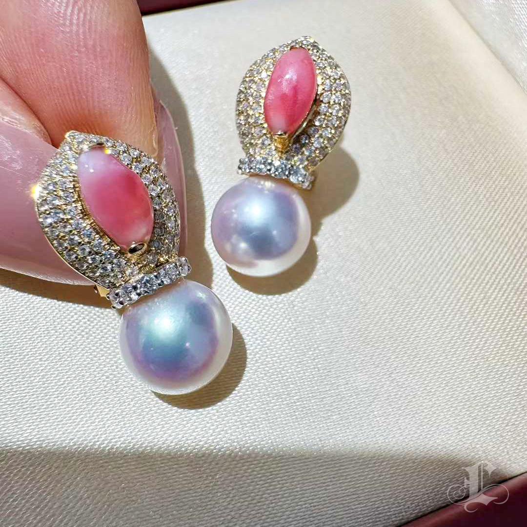 【Conchéa】 Orecchini a goccia con perle mistiche e diamanti Akoya - 1.6ct in vendita 3