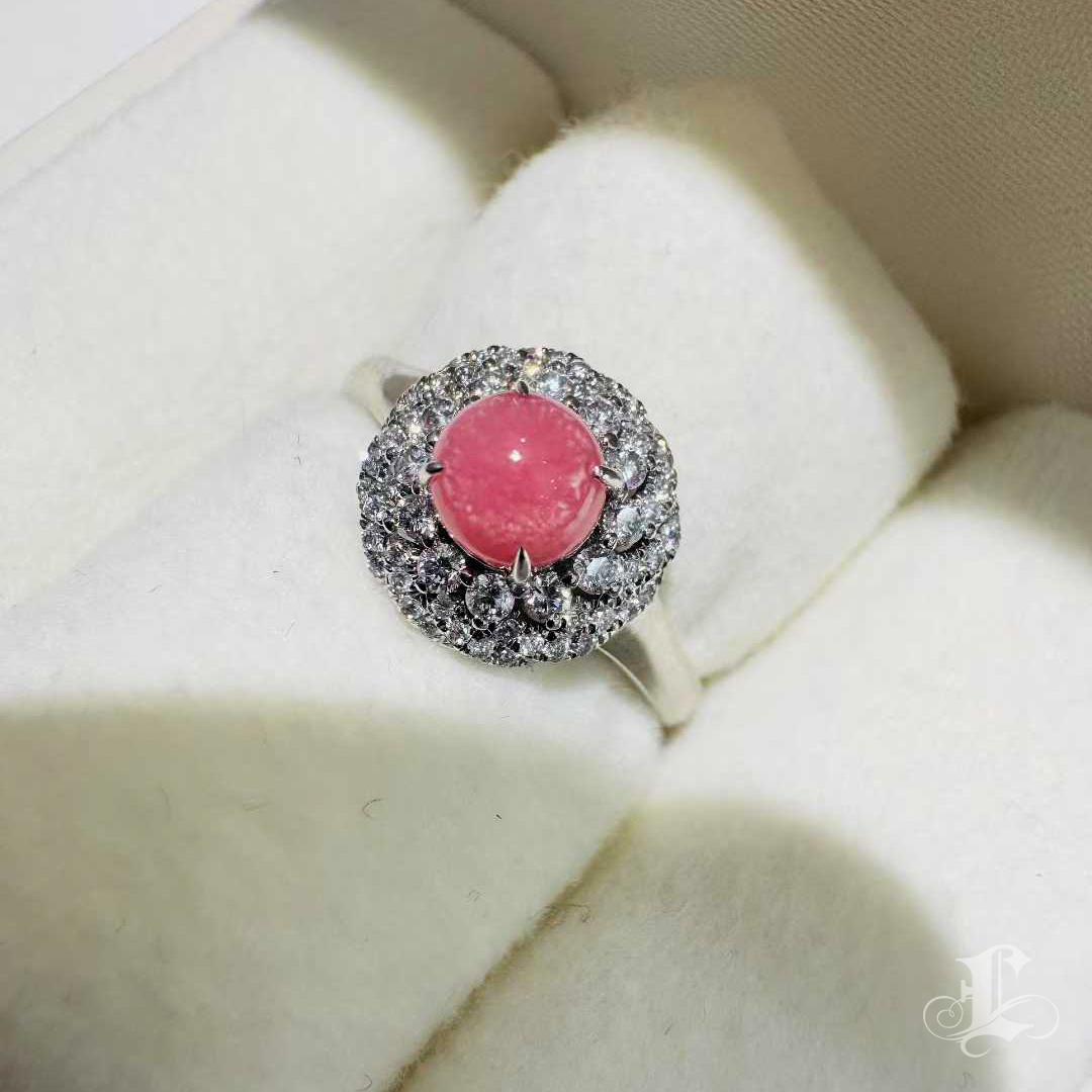 Women's 【Conchéa】Natural Conch Pearl & Diamond Ring — Flamingo Pink Flame Pattern For Sale