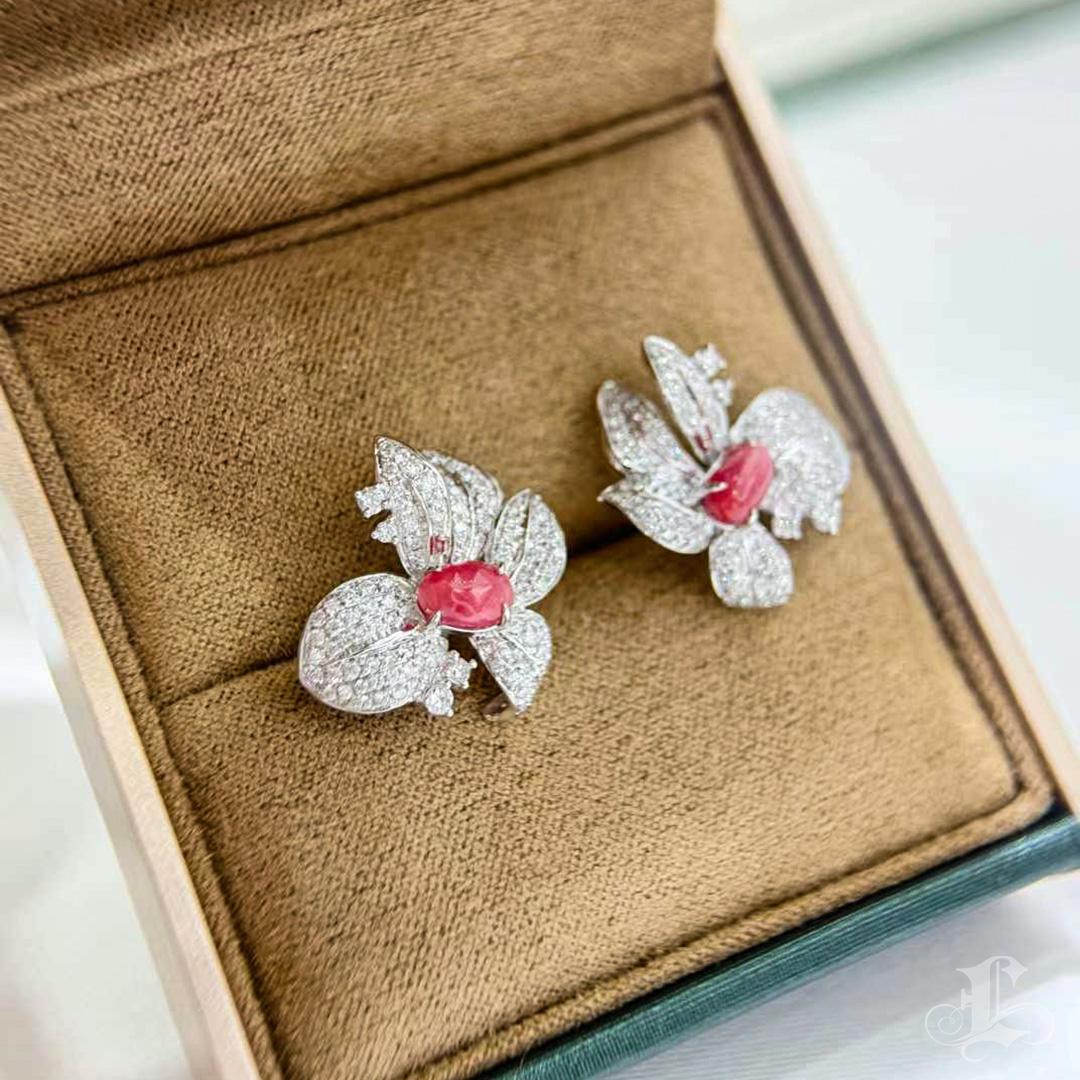【Conchéa】Orecchini di perle e diamanti conchiglia Bloom - 1,56ct in vendita 4