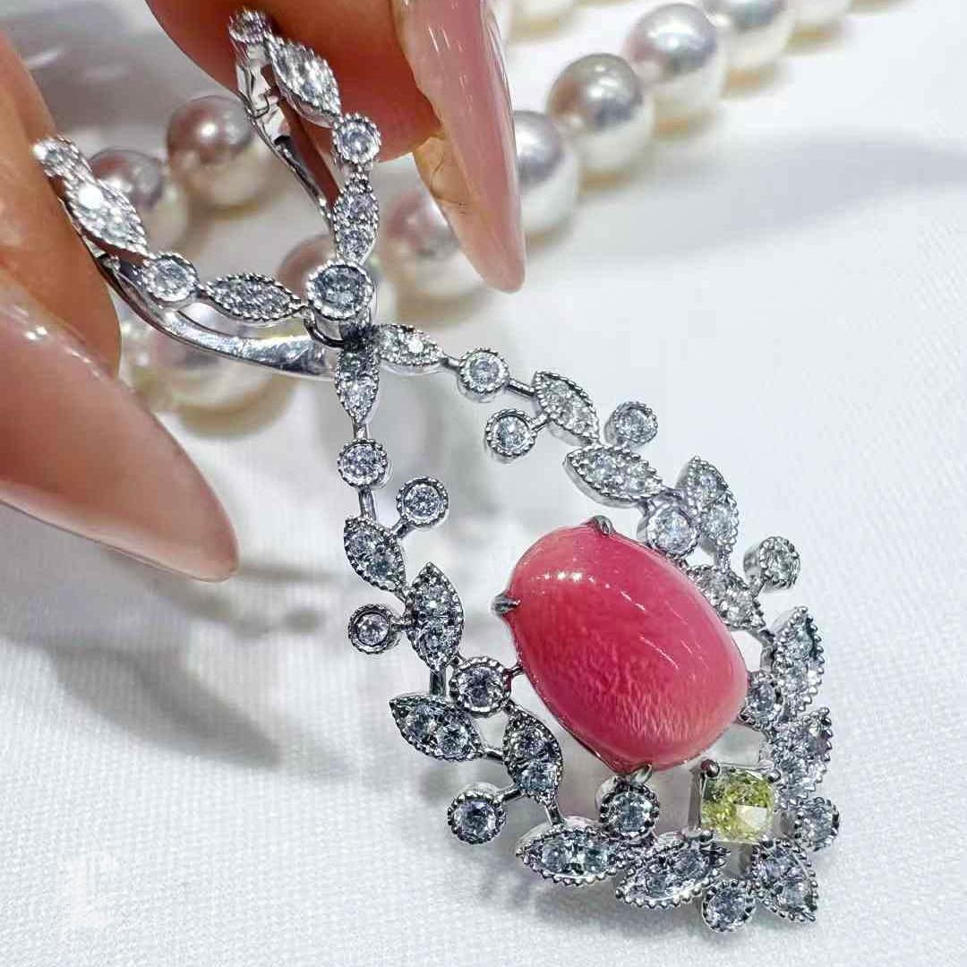 【Conchéa】Perle de conque rose, diamant jaune fantaisie et pendentif diamant - 2.83ct Neuf - En vente à New York, NY