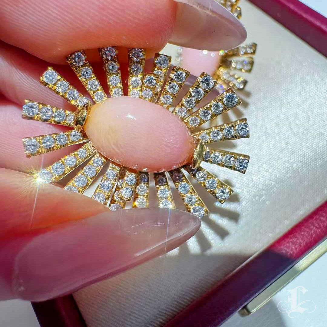Non taillé 【Conchéa】Solar Bloom Conch perles et diamants - 8.3ct en vente