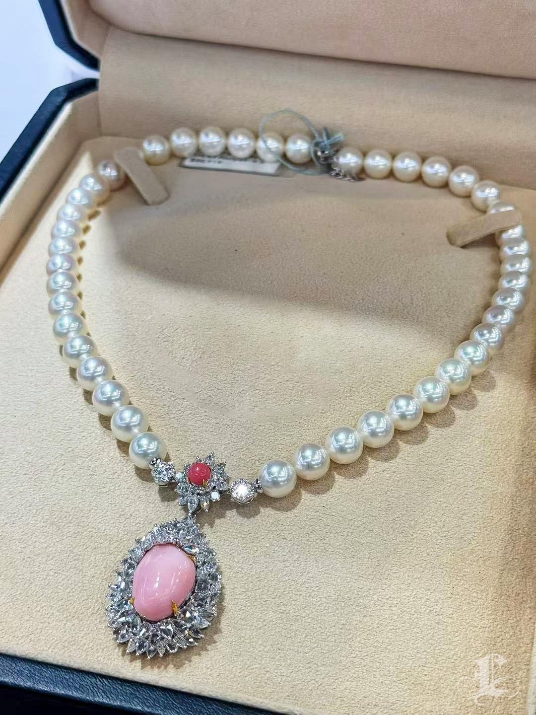 Uncut 【Conchéa】Ultra-Rare Convertible Conch Pearl & Diamond High Jewelry Set — 18.89ct For Sale