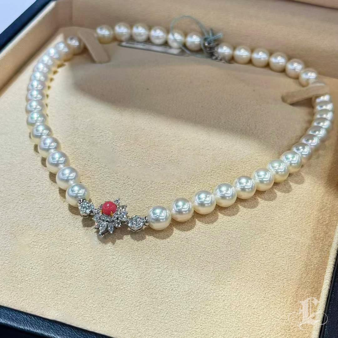 【Conchéa】Ultra-Rare Convertible Conch Pearl & Diamond High Jewelry Set — 18.89ct In New Condition For Sale In New York, NY