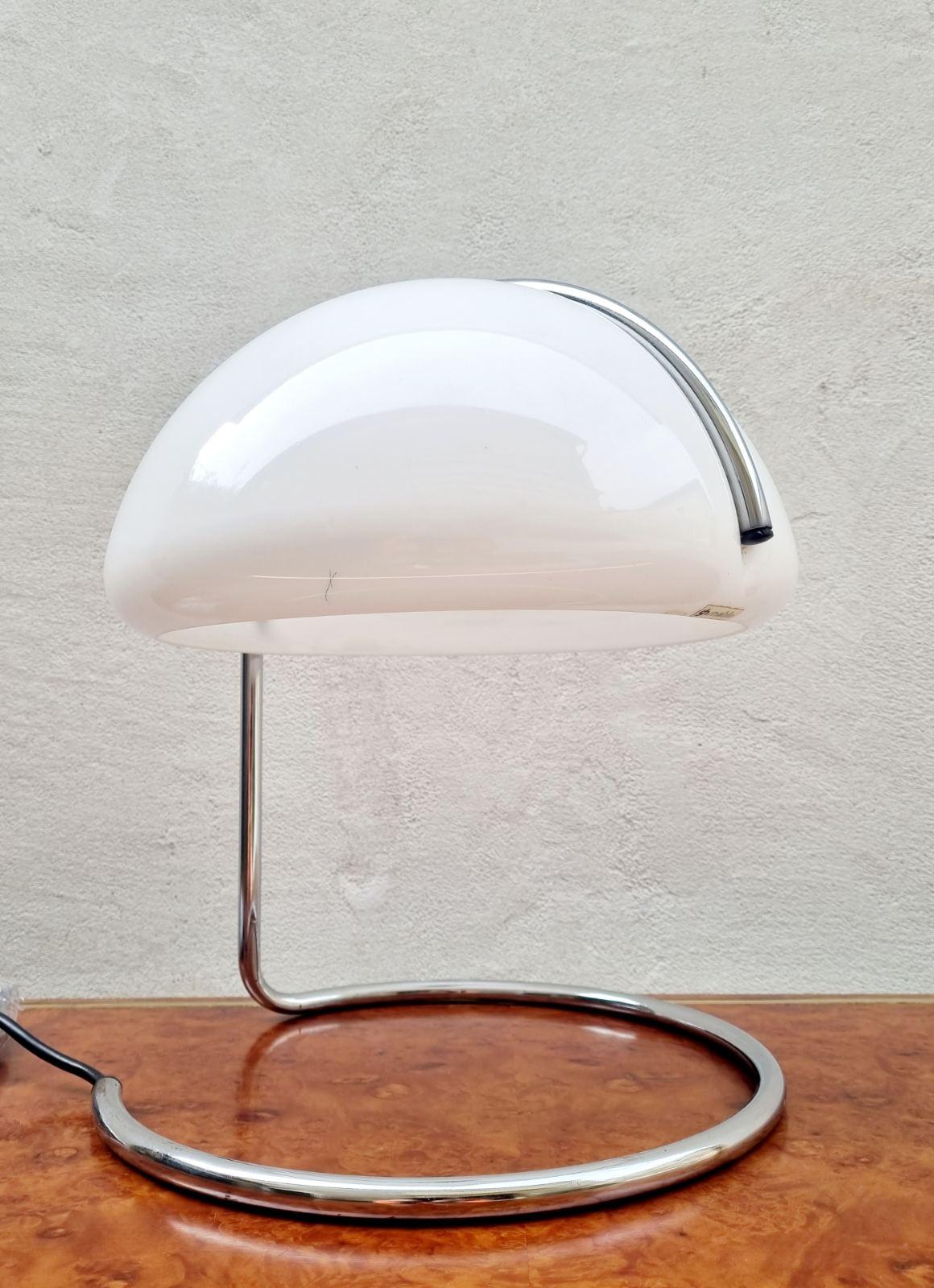Lampada da tavolo Conchiglia Disegnata da Buttura & Massoni per Guzzini, Italia anni '70 in vendita 6