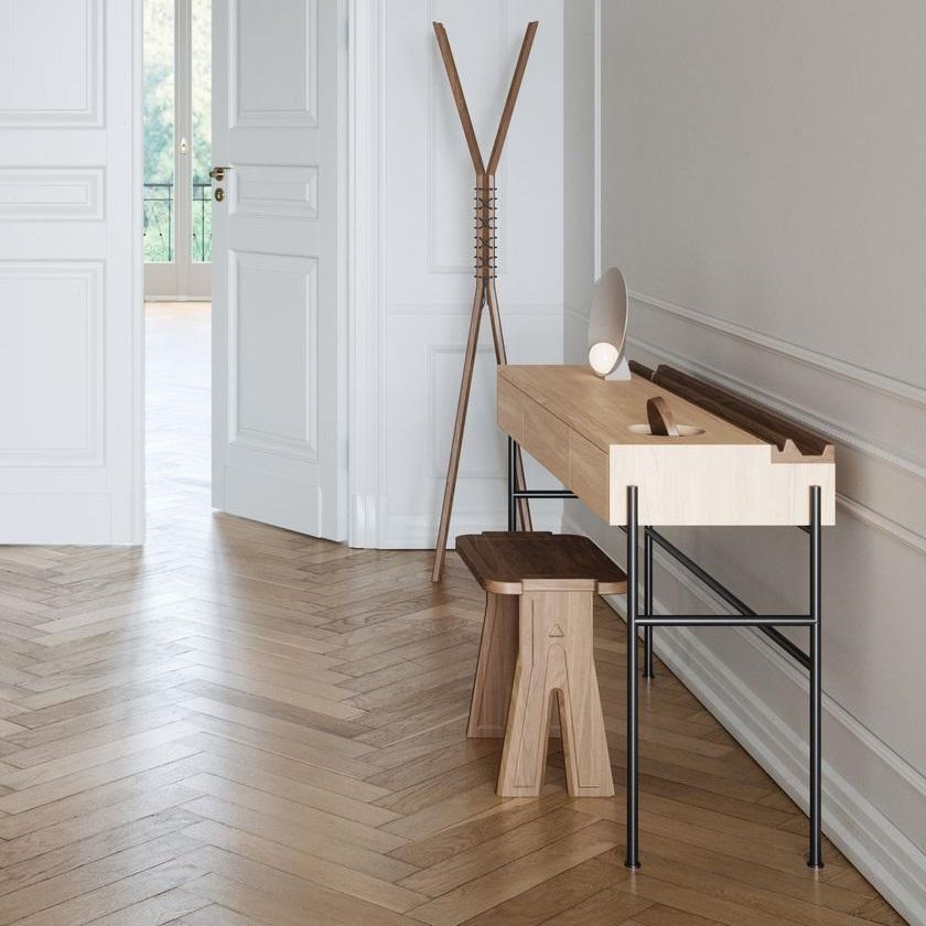 Scrivania/consolle per portineria in stile moderno del Medioevo, con accenti in massello di Oak e Noce in vendita 4